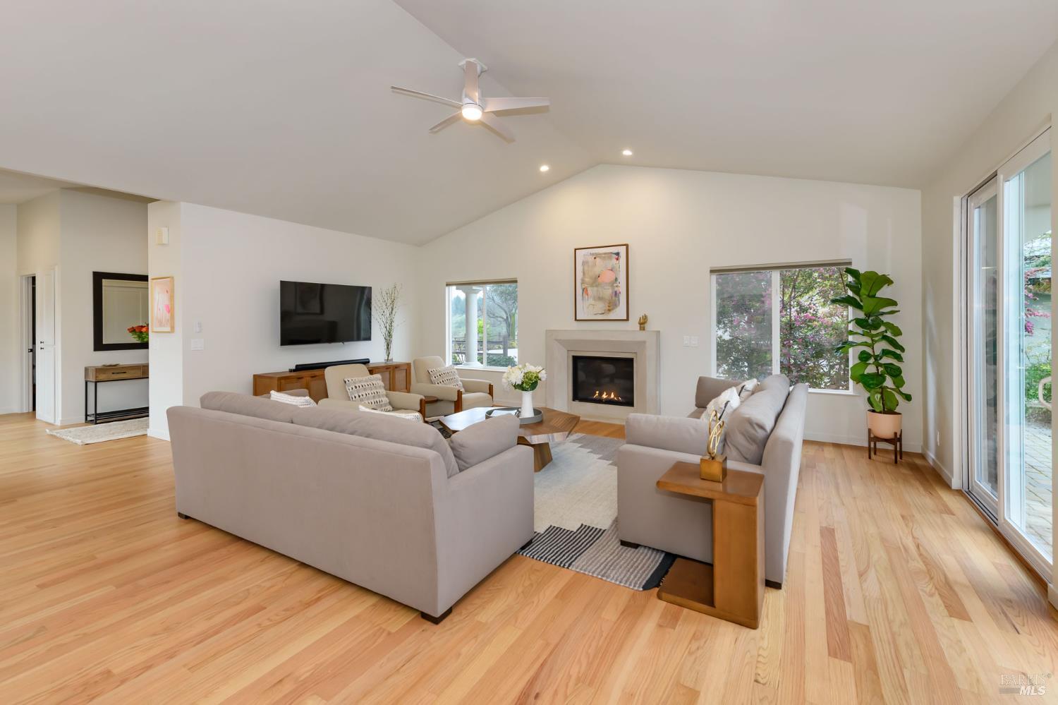 Detail Gallery Image 6 of 58 For 2300 Mill Creek Ln, Healdsburg,  CA 95448 - 3 Beds | 3 Baths