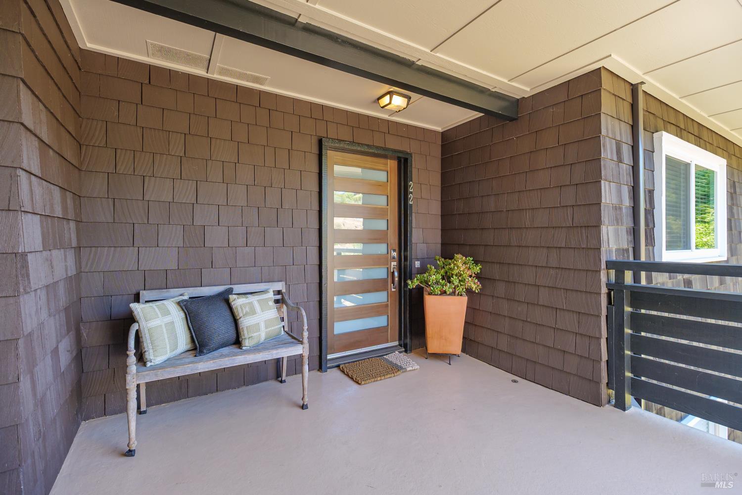 Detail Gallery Image 10 of 38 For 22 Redwood Ave, Corte Madera,  CA 94925 - 3 Beds | 2 Baths