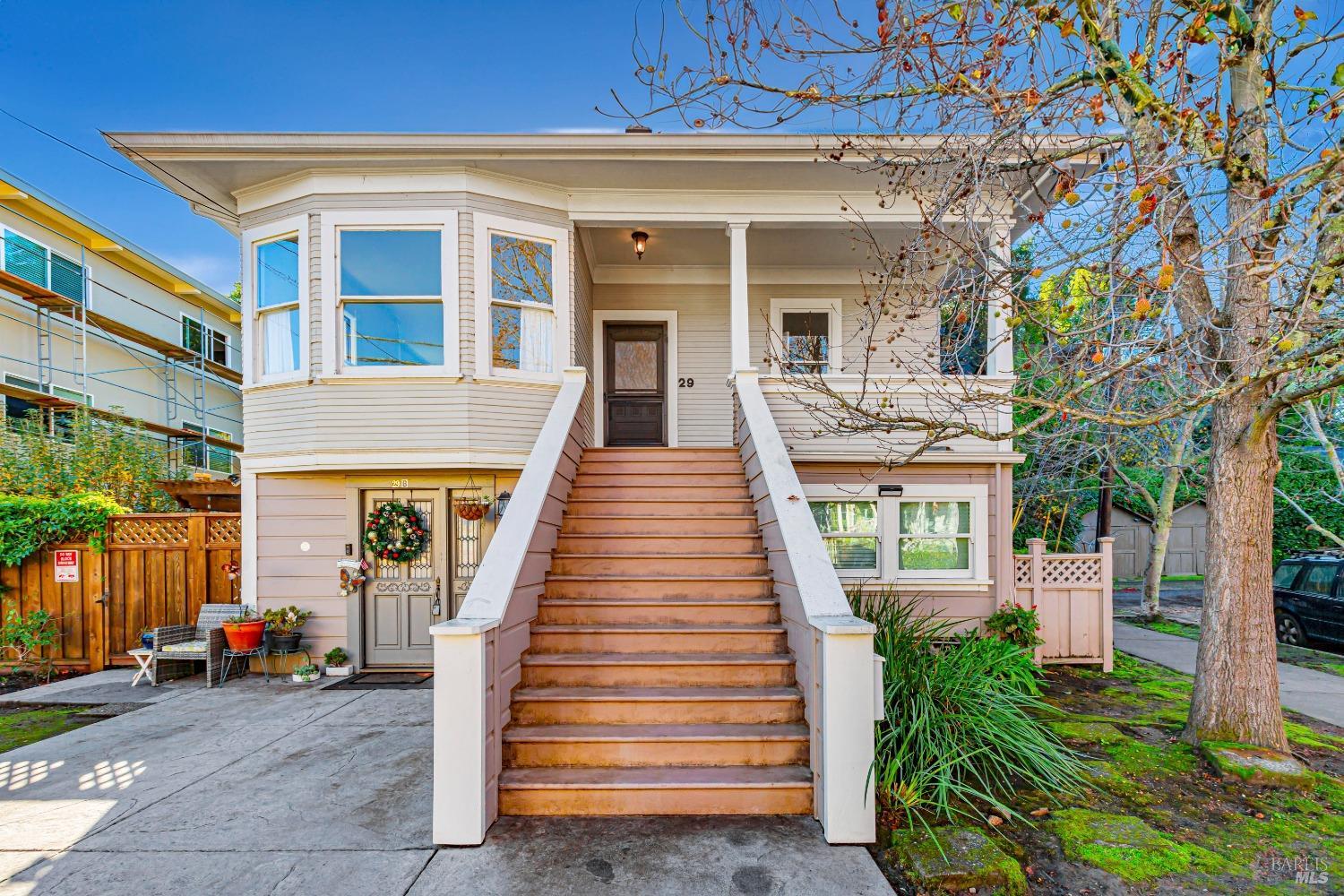 Detail Gallery Image 1 of 48 For 29 Frances St, San Rafael,  CA 94901 - – Beds | – Baths