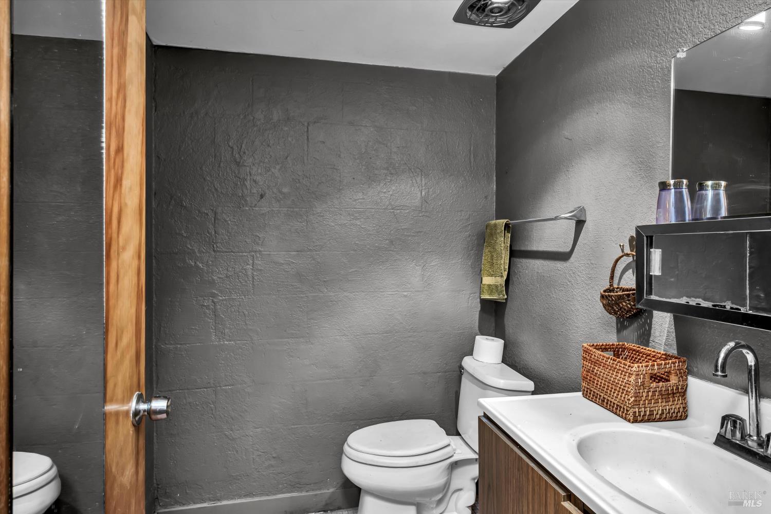 Detail Gallery Image 42 of 63 For 1015 Shetler Ave, Napa,  CA 94559 - 3 Beds | 2/1 Baths