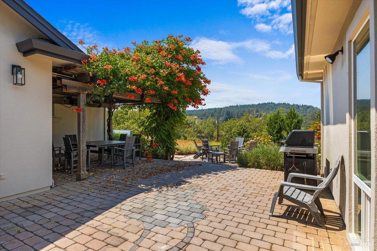 Detail Gallery Image 41 of 58 For 2300 Mill Creek Ln, Healdsburg,  CA 95448 - 3 Beds | 3 Baths