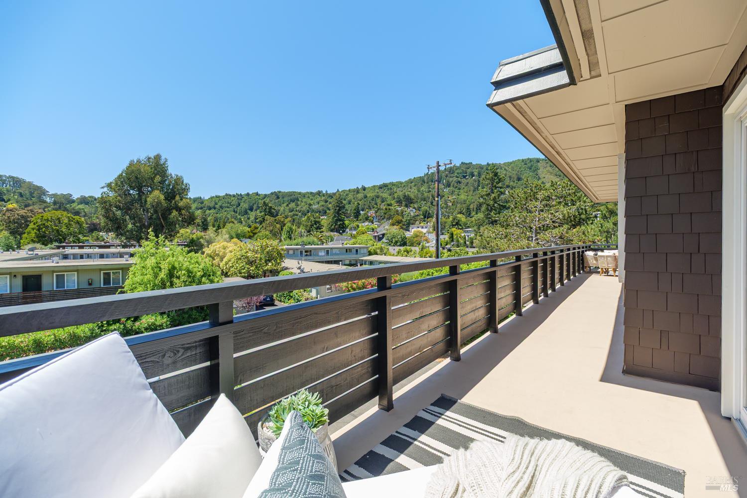 Detail Gallery Image 20 of 38 For 22 Redwood Ave, Corte Madera,  CA 94925 - 3 Beds | 2 Baths