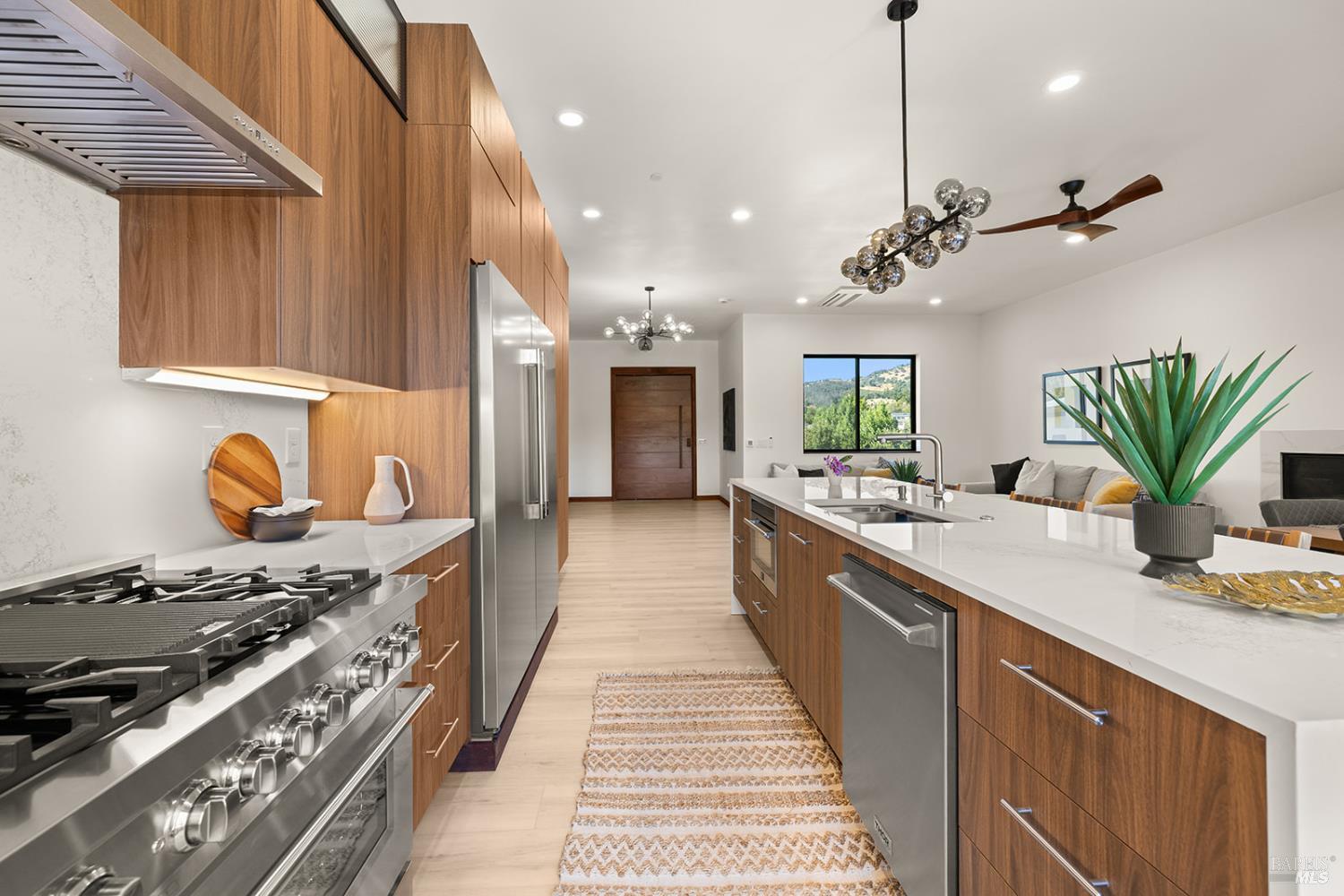 Detail Gallery Image 23 of 93 For 5044 Linda Ln, Santa Rosa,  CA 95404 - 3 Beds | 3/1 Baths