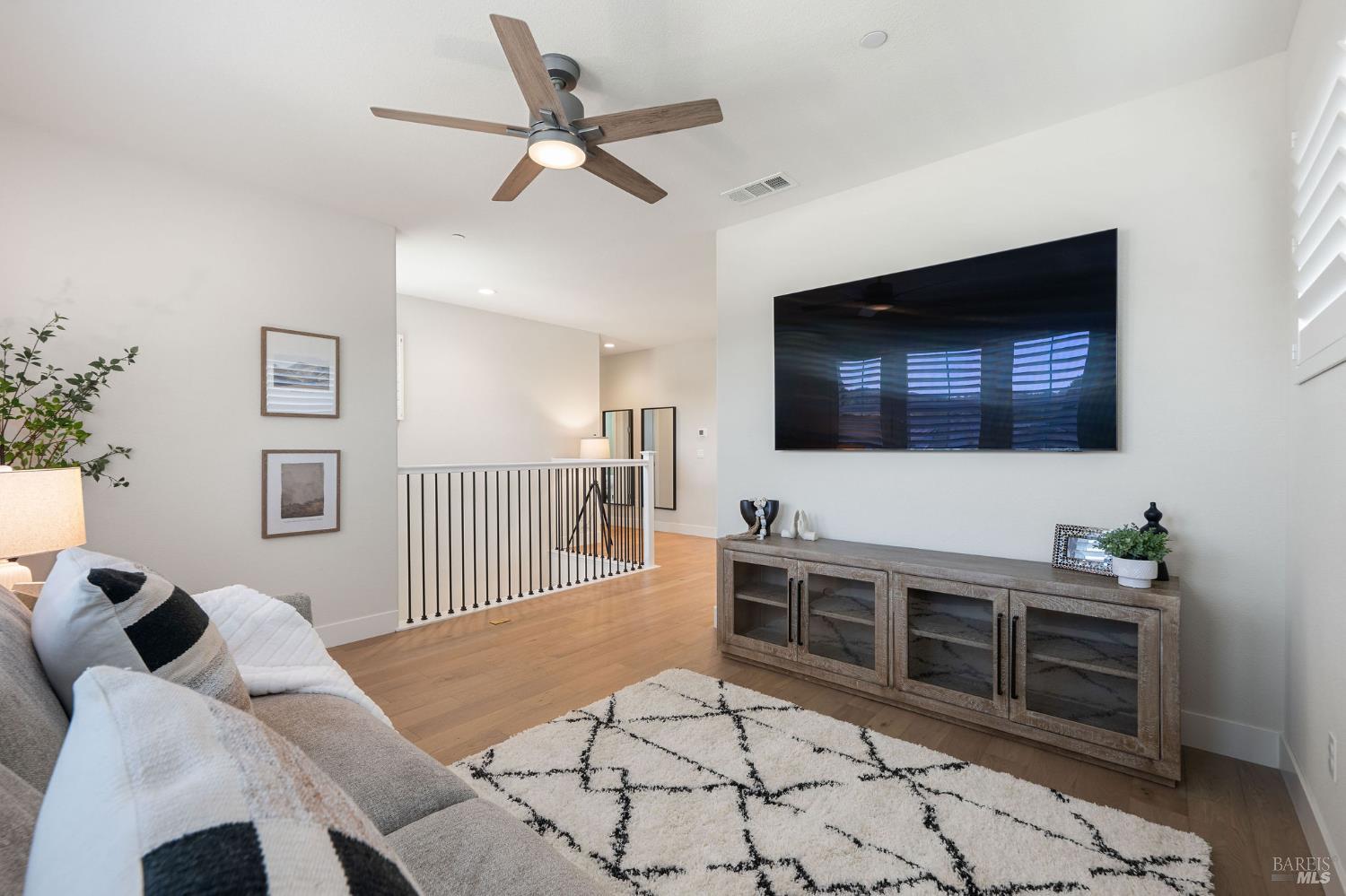 Detail Gallery Image 34 of 63 For 56 Wine Press Way, Napa,  CA 94558 - 4 Beds | 3/1 Baths