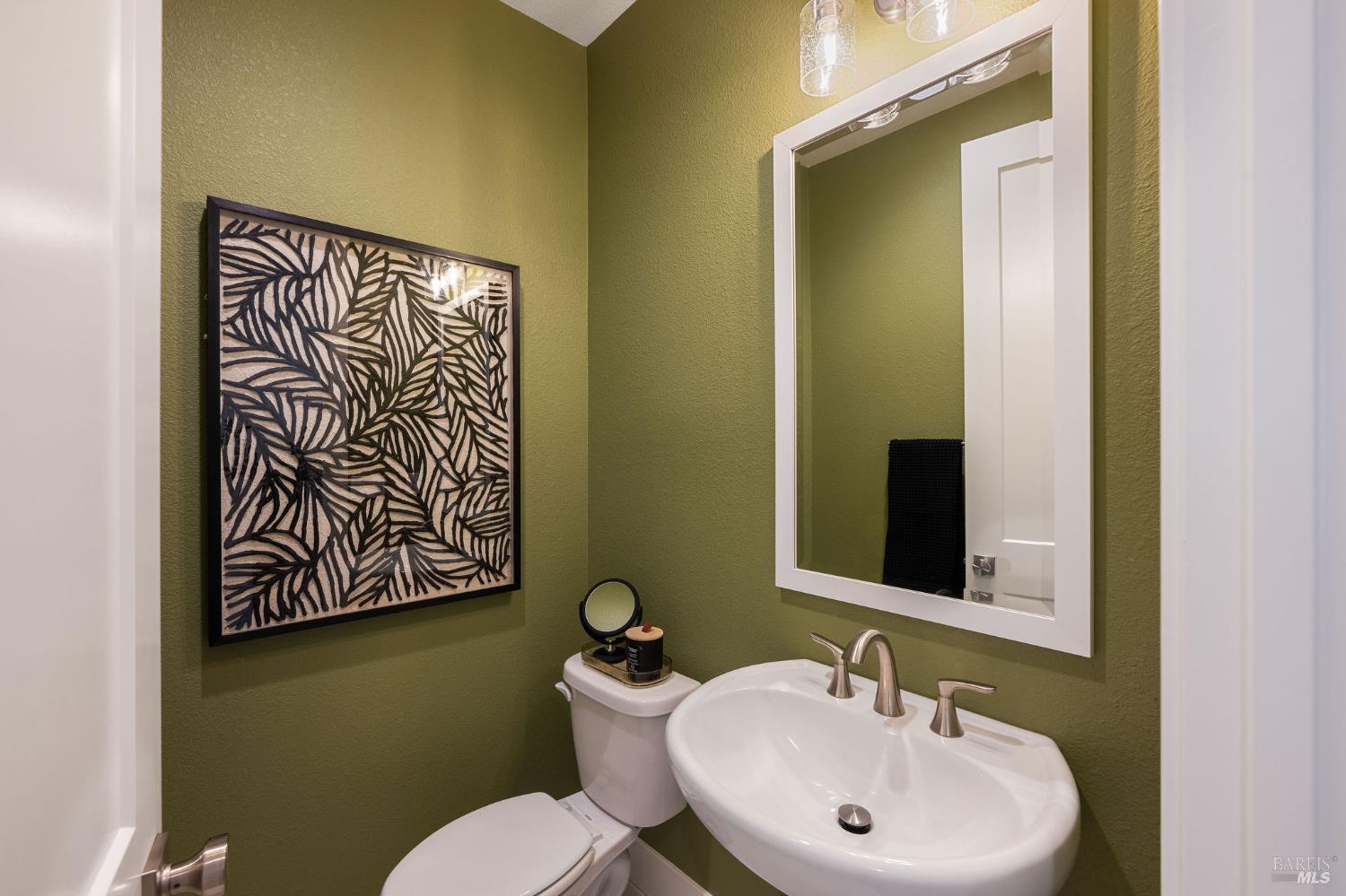 Detail Gallery Image 27 of 63 For 56 Wine Press Way, Napa,  CA 94558 - 4 Beds | 3/1 Baths
