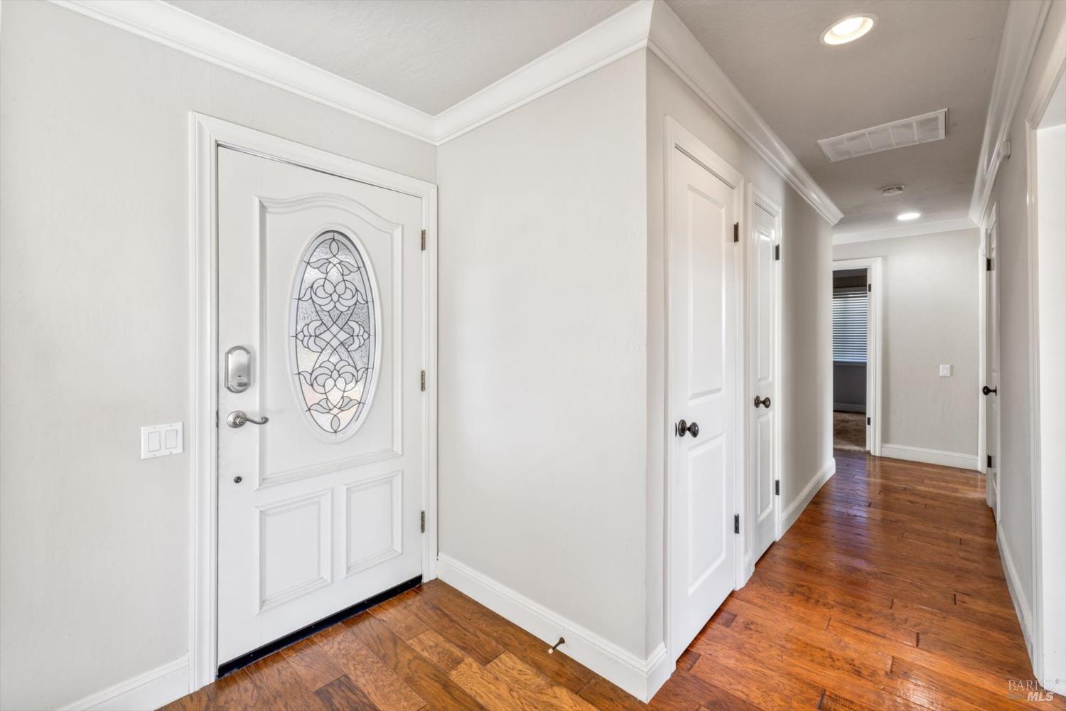 Detail Gallery Image 9 of 33 For 178 Mckinley Cir, Vacaville,  CA 95687 - 2 Beds | 2 Baths