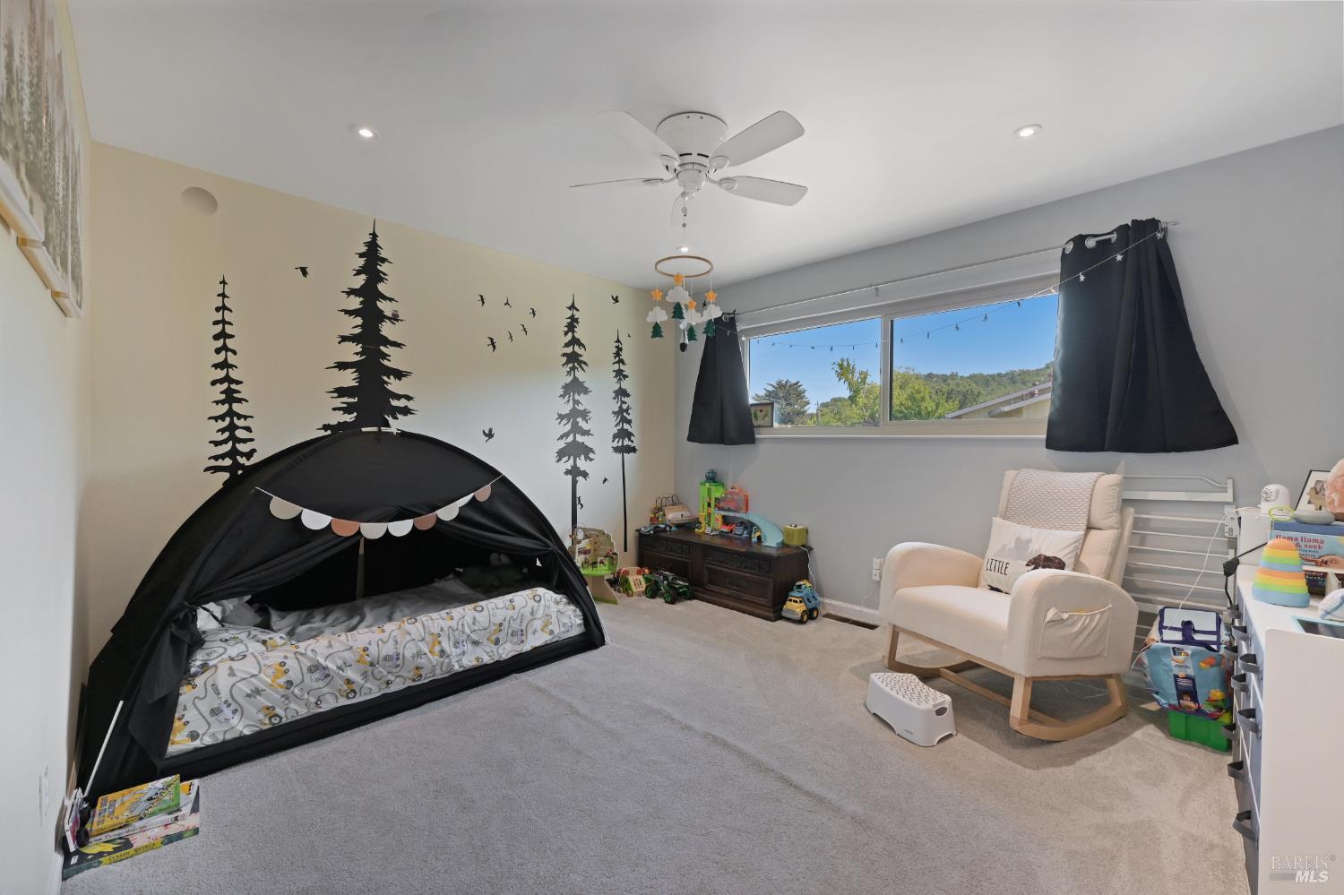 Detail Gallery Image 18 of 32 For 55 Salvatore Dr, Novato,  CA 94949 - 3 Beds | 2/1 Baths