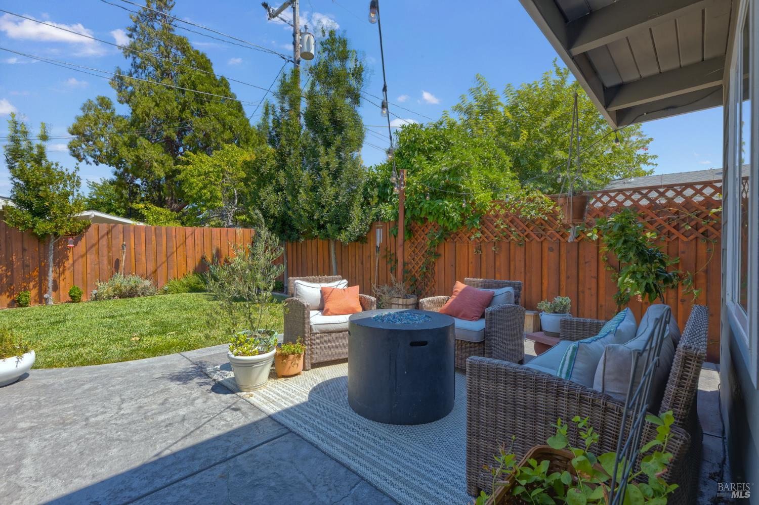 Detail Gallery Image 26 of 30 For 243 Cedar St, Vacaville,  CA 95688 - 4 Beds | 2 Baths