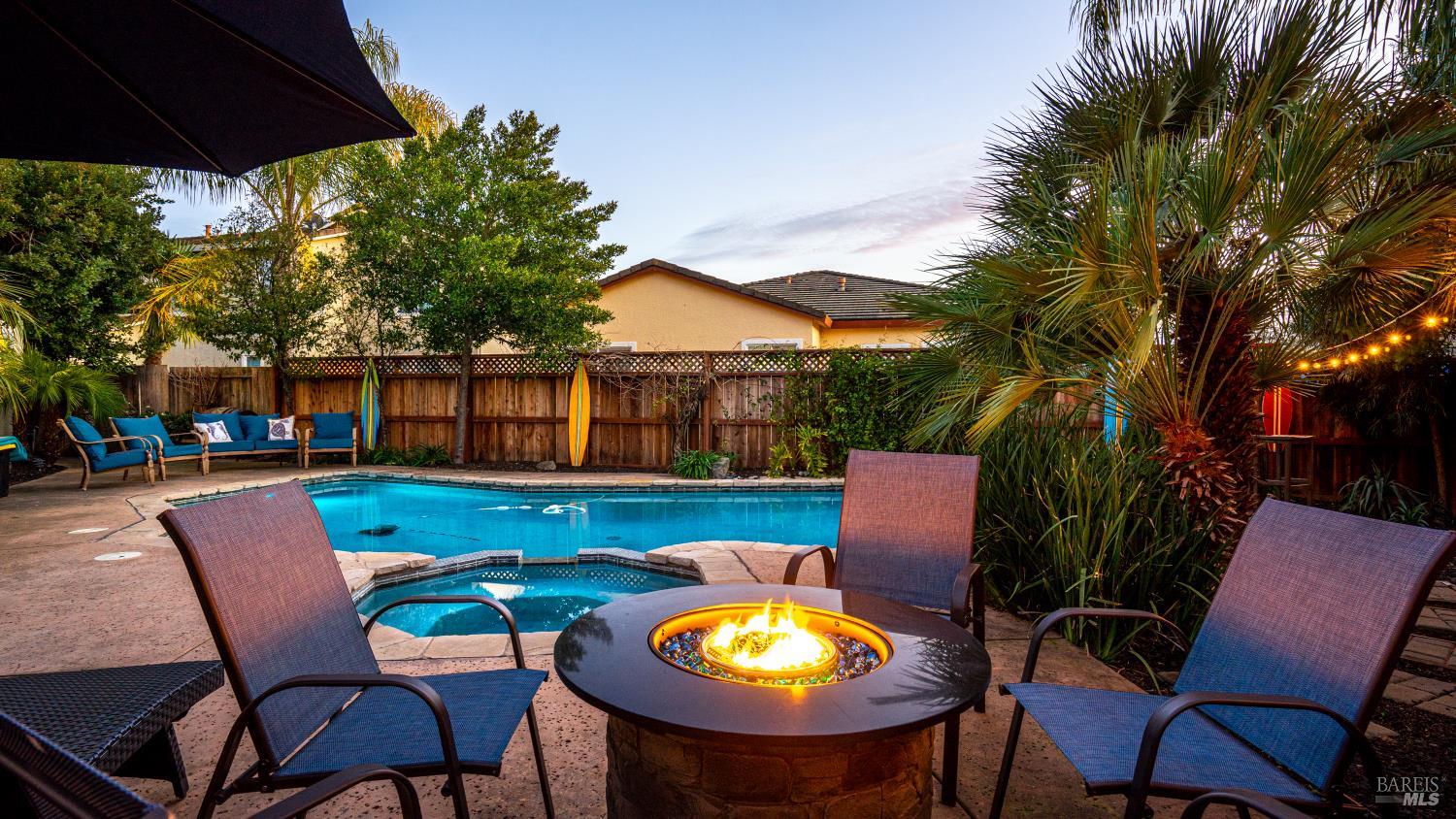 Detail Gallery Image 37 of 43 For 8414 Stomper Dr, Windsor,  CA 95492 - 4 Beds | 3 Baths