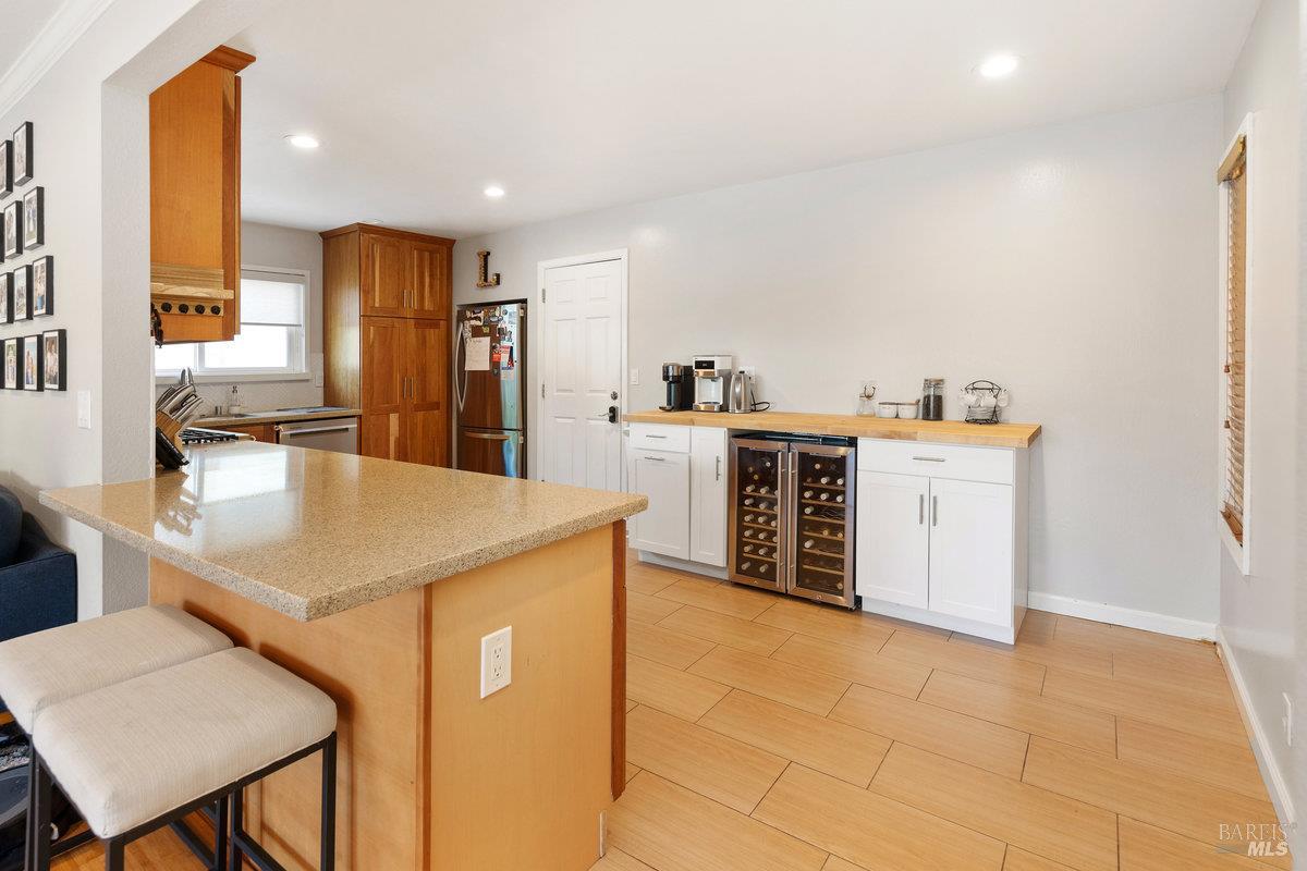 Detail Gallery Image 10 of 32 For 10 Margory Ct, Novato,  CA 94947 - 3 Beds | 2 Baths