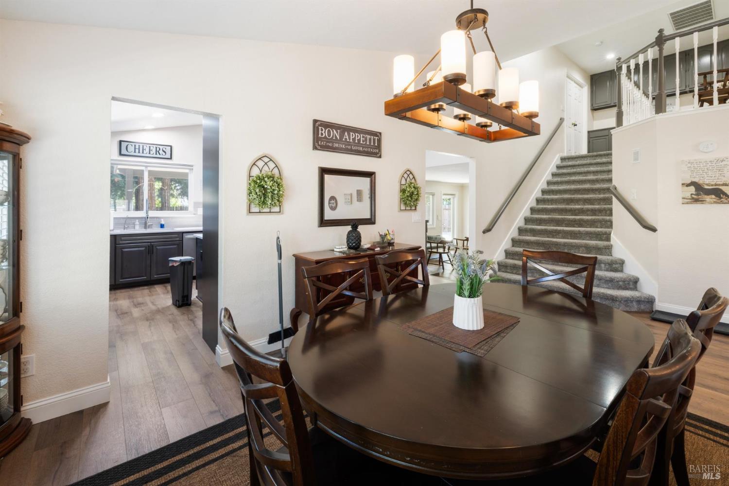 Detail Gallery Image 15 of 60 For 654 Rutgers St, Vacaville,  CA 95687 - 5 Beds | 3 Baths