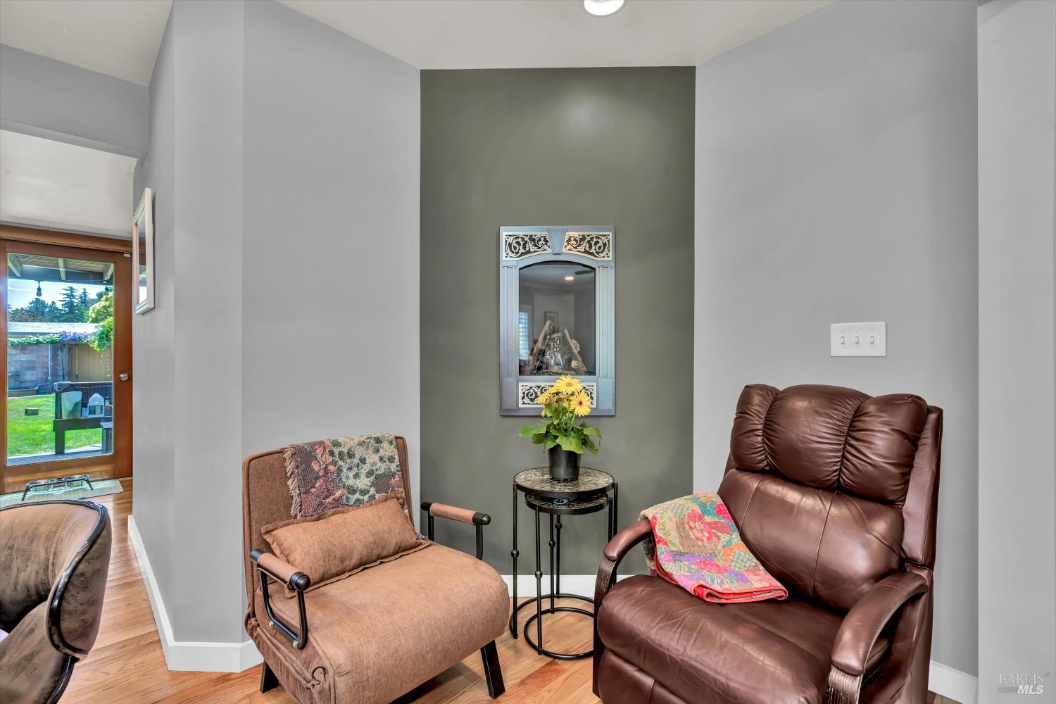 Detail Gallery Image 8 of 63 For 1015 Shetler Ave, Napa,  CA 94559 - 3 Beds | 2/1 Baths