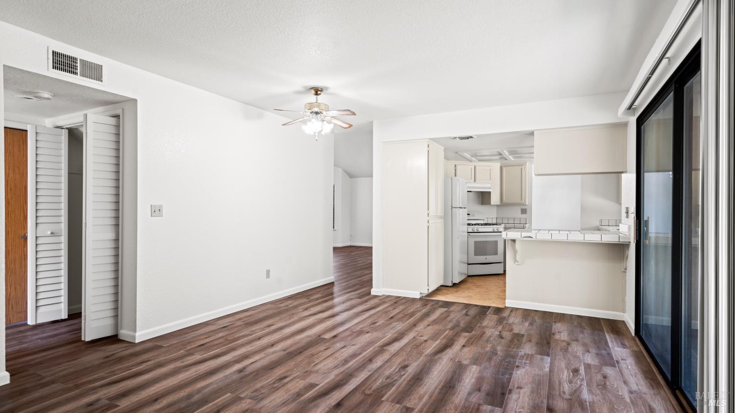 Detail Gallery Image 15 of 39 For 231 Park Ln, Vacaville,  CA 95687 - 3 Beds | 2/1 Baths