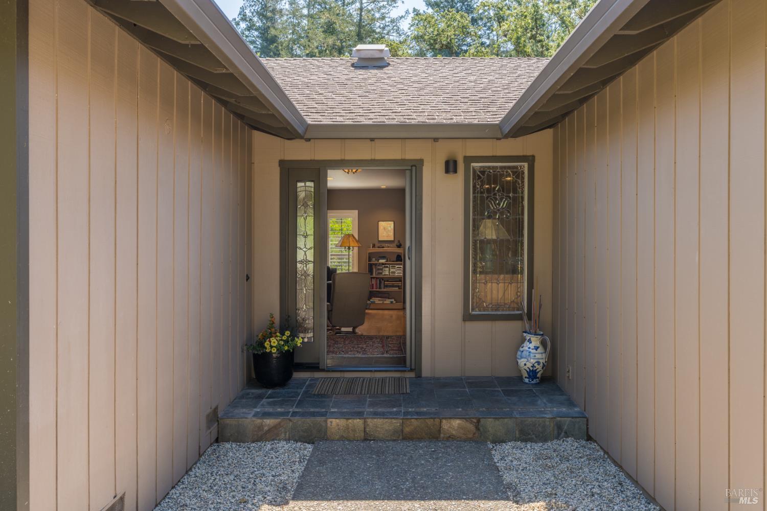 Detail Gallery Image 12 of 64 For 14856 Chalk Hill Rd, Healdsburg,  CA 95448 - 3 Beds | 2/1 Baths