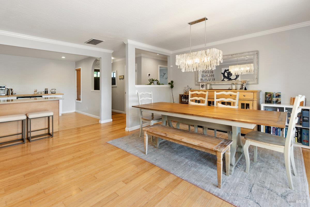 Detail Gallery Image 9 of 32 For 10 Margory Ct, Novato,  CA 94947 - 3 Beds | 2 Baths
