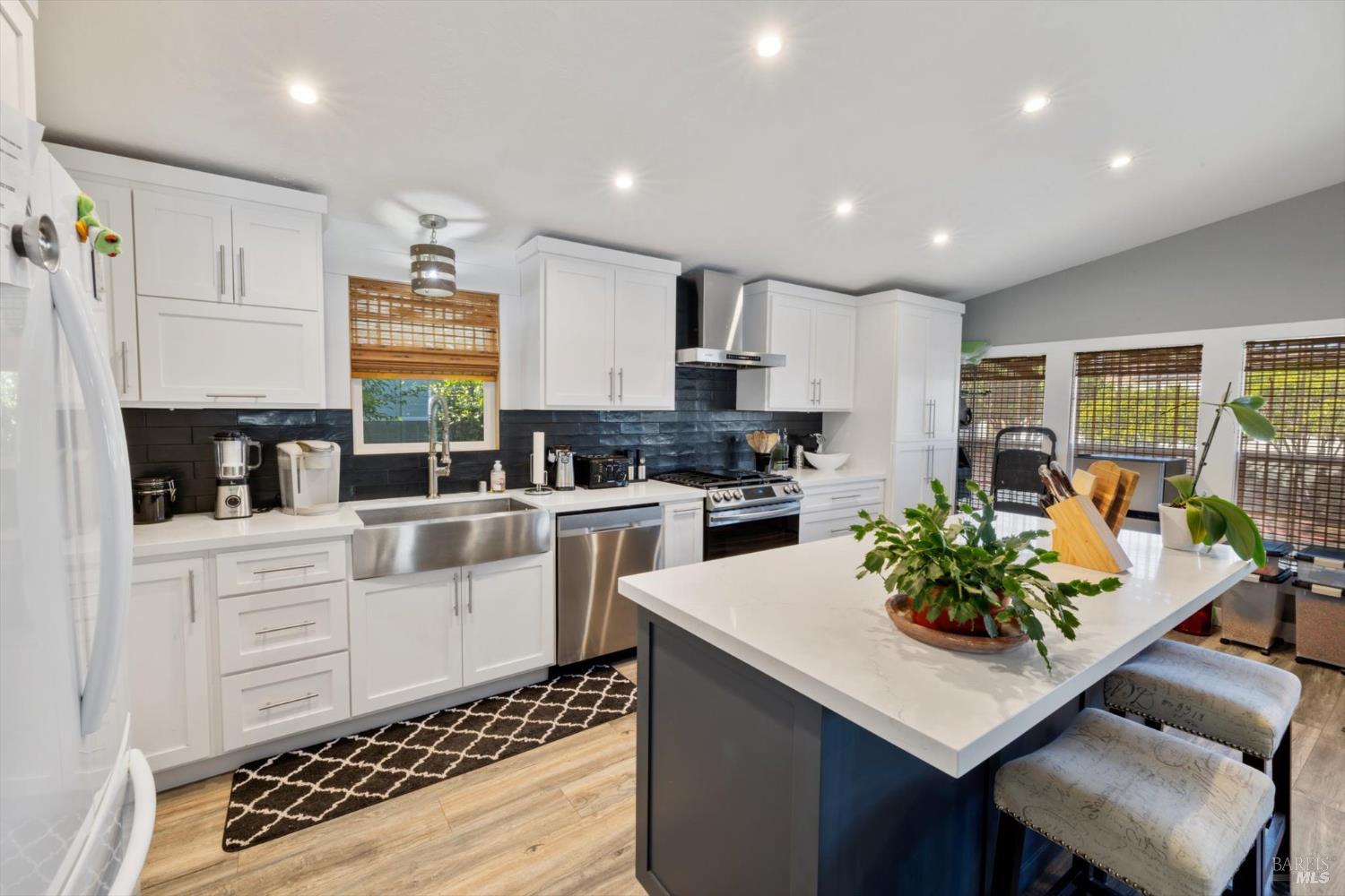 Detail Gallery Image 9 of 20 For 137 Lemon Tree Cir, Vacaville,  CA 95687 - 2 Beds | 2 Baths