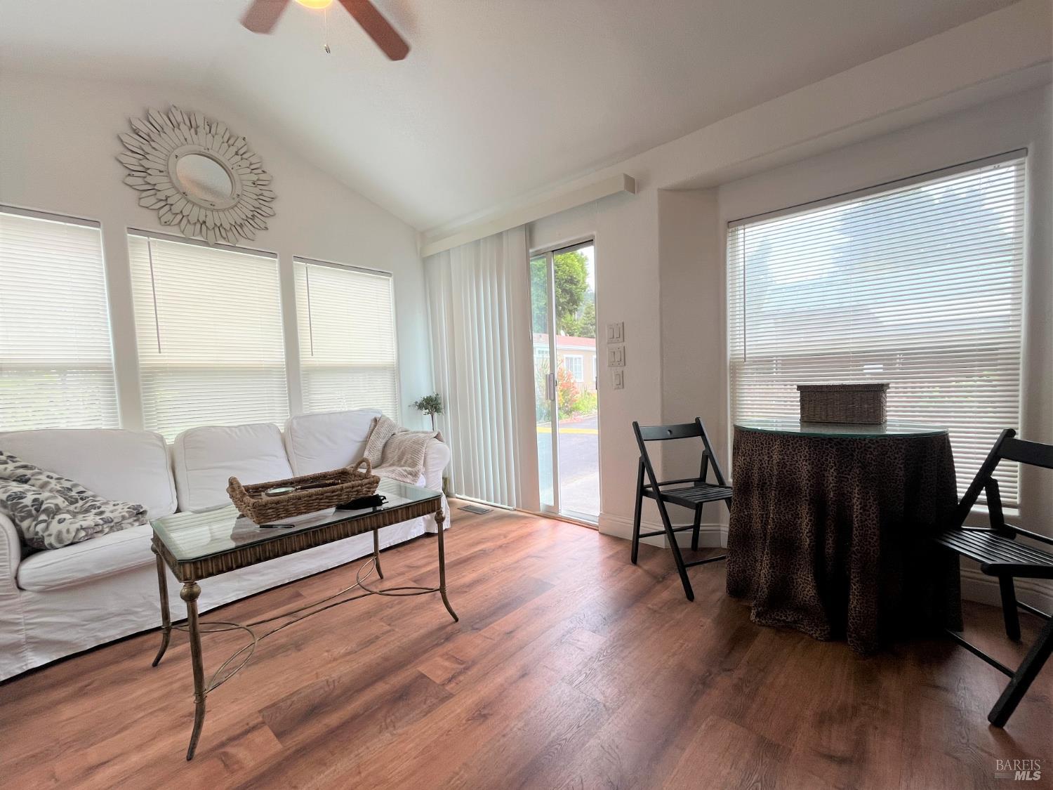 Detail Gallery Image 7 of 15 For 22900 Sylvan Way 6, Monte Rio,  CA 95462 - 1 Beds | 1 Baths