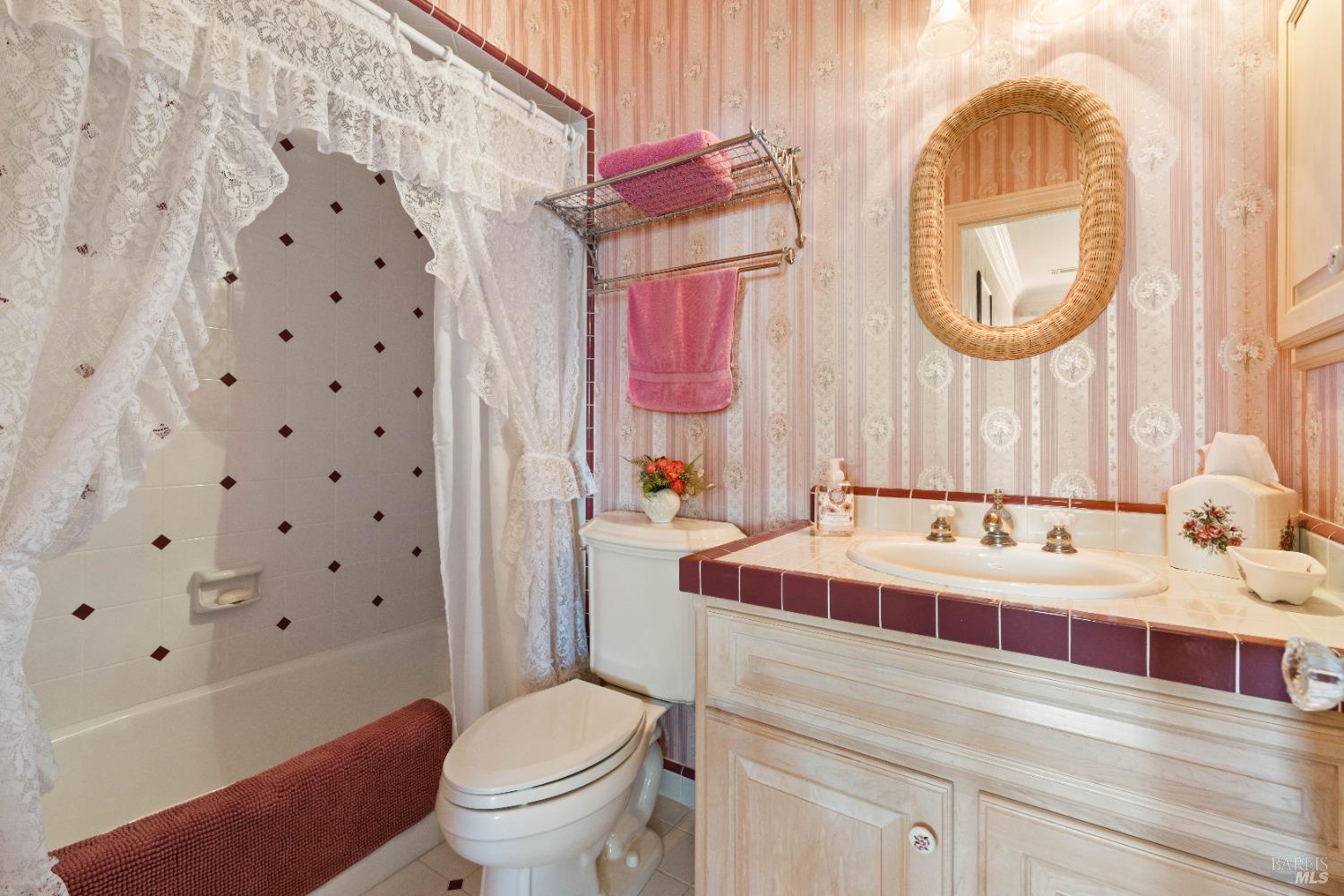 Detail Gallery Image 39 of 87 For 5605 George Rd, Lakeport,  CA 95453 - 4 Beds | 5/3 Baths