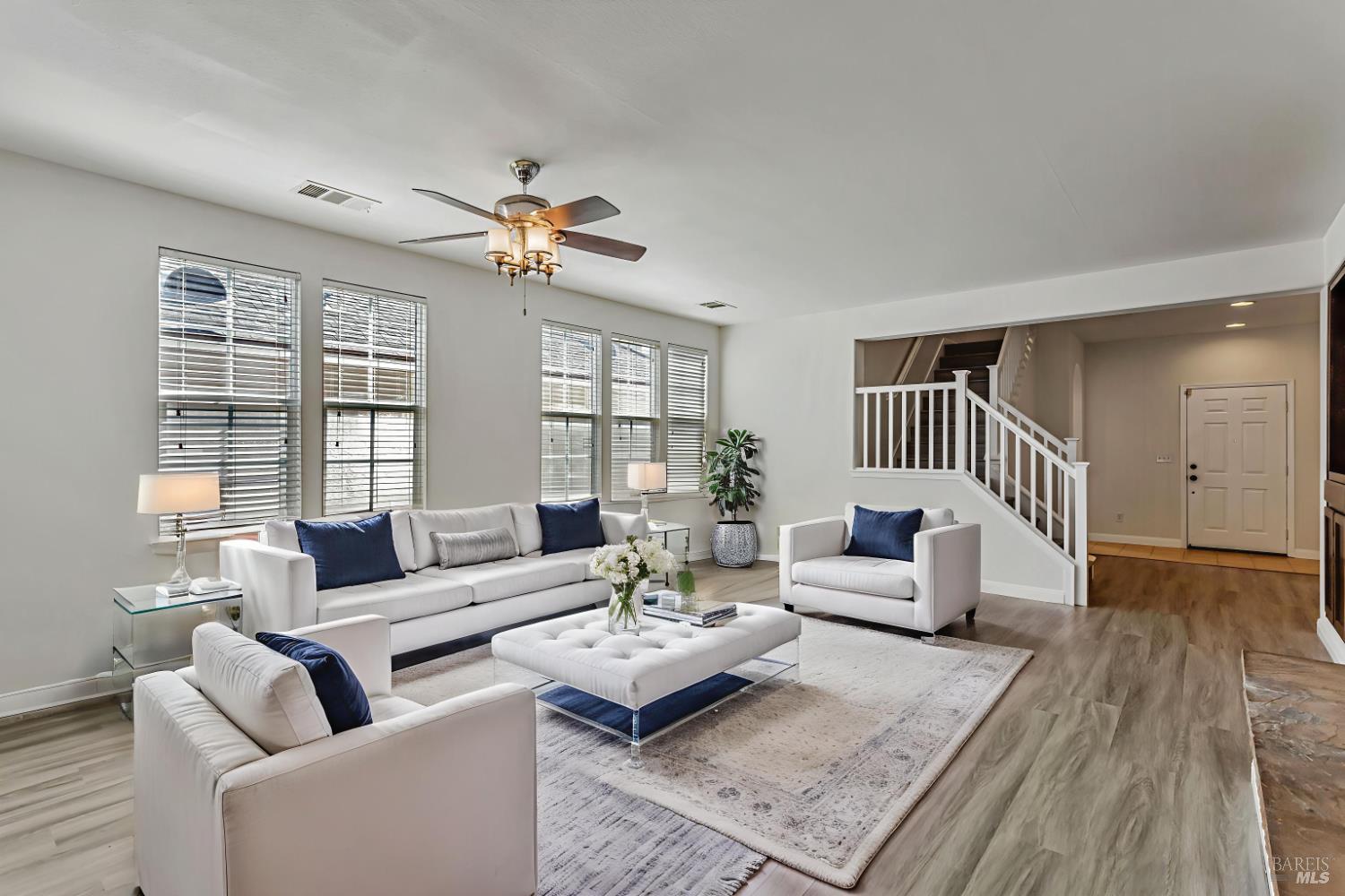 Detail Gallery Image 5 of 26 For 5124 Carisbrooke Ln, Vallejo,  CA 94591 - 3 Beds | 3 Baths