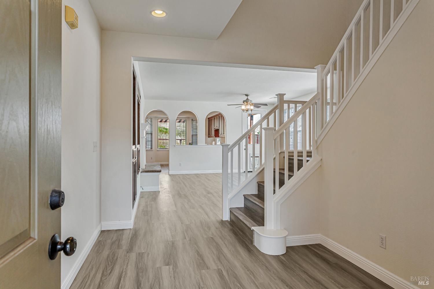 Detail Gallery Image 3 of 26 For 5124 Carisbrooke Ln, Vallejo,  CA 94591 - 3 Beds | 3 Baths