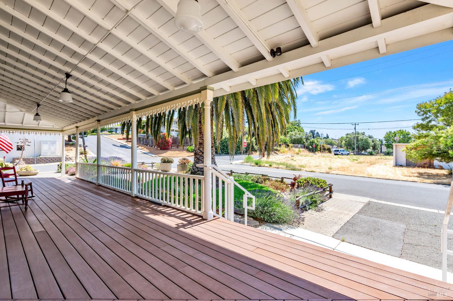 Detail Gallery Image 70 of 71 For 602 W K St, Benicia,  CA 94510 - – Beds | – Baths