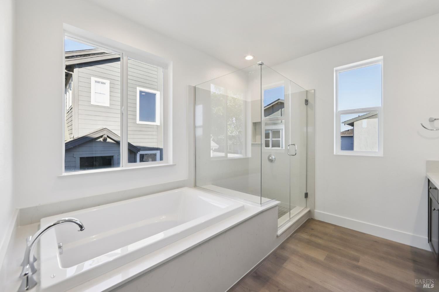 Detail Gallery Image 28 of 40 For 1576 Claritin St, Santa Rosa,  CA 95403 - 4 Beds | 4 Baths