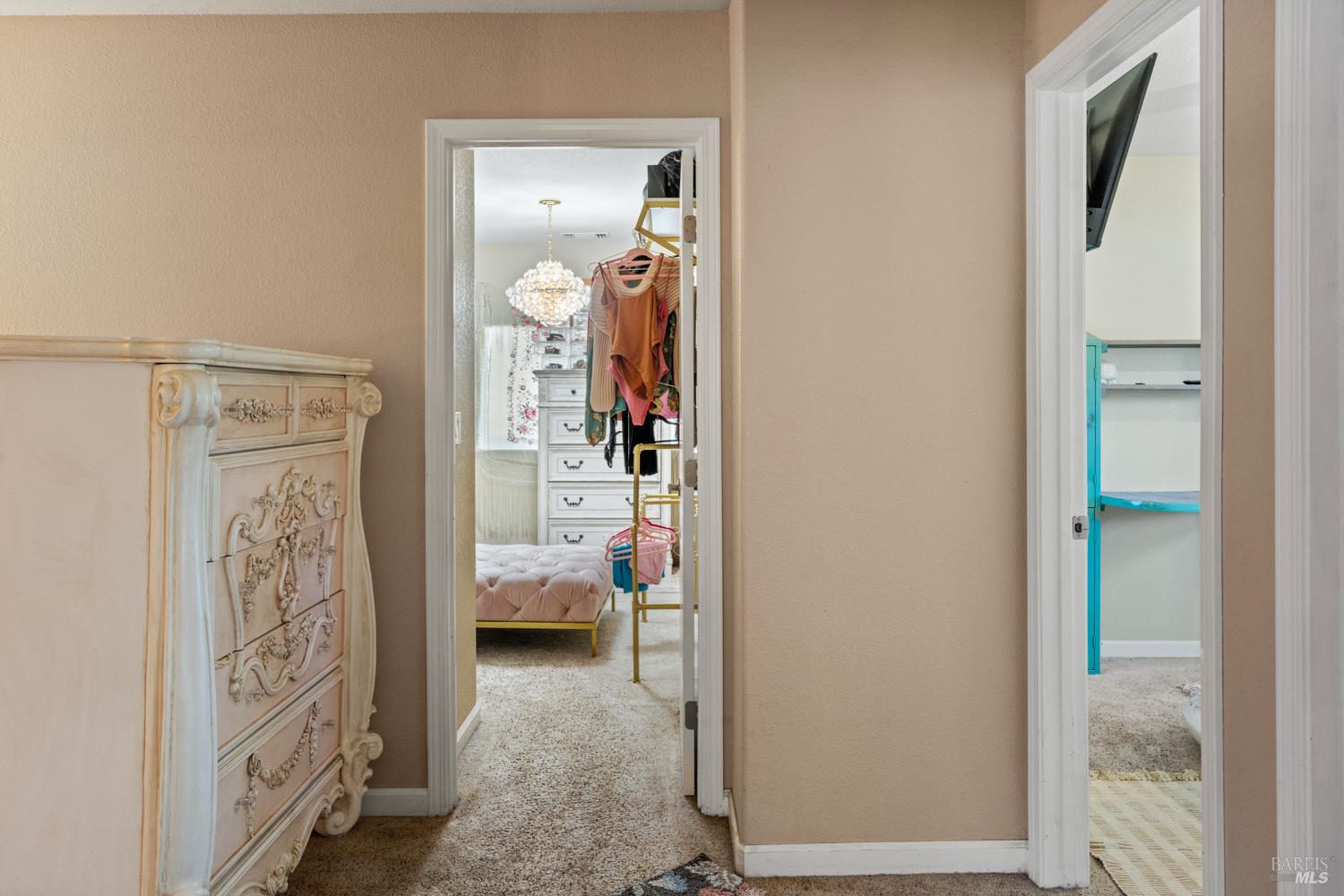 Detail Gallery Image 18 of 35 For 8621 Uva Dr, Redwood Valley,  CA 95470 - 3 Beds | 3 Baths