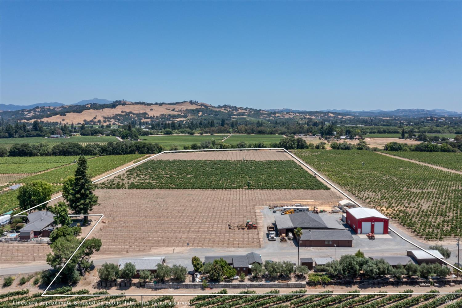 Detail Gallery Image 2 of 37 For 1558 Magnolia Dr, Healdsburg,  CA 95448 - 3 Beds | 2/1 Baths