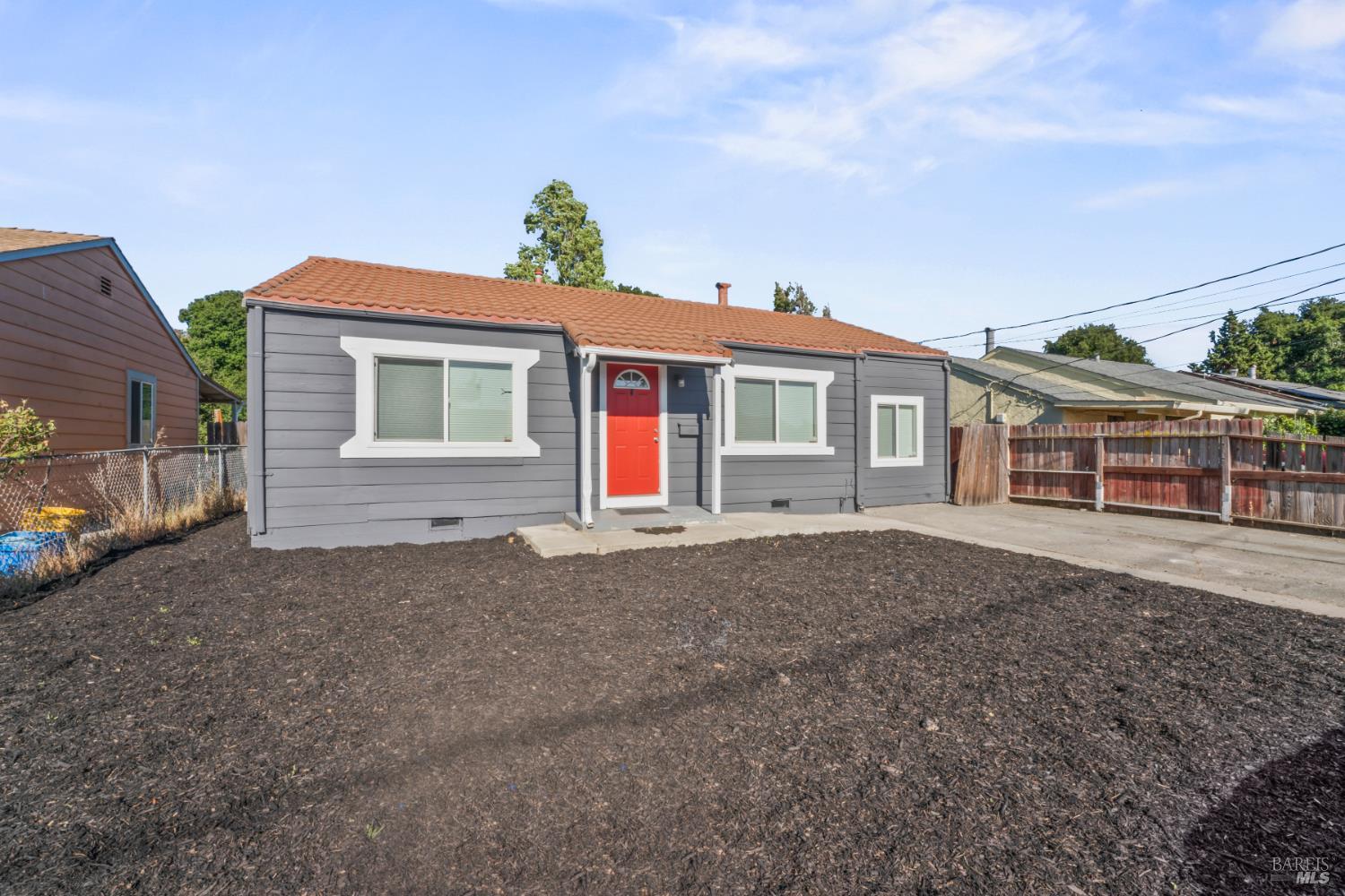 Detail Gallery Image 2 of 19 For 144 Hogan Ave, Vallejo,  CA 94589 - 3 Beds | 1 Baths