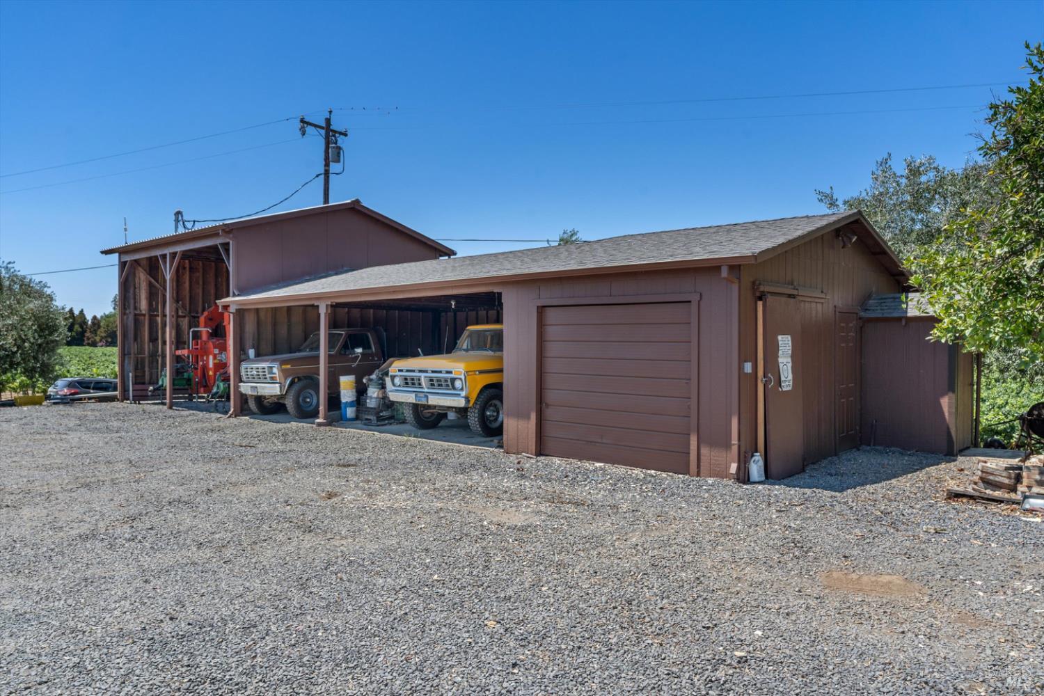 Detail Gallery Image 19 of 37 For 1558 Magnolia Dr, Healdsburg,  CA 95448 - 3 Beds | 2/1 Baths