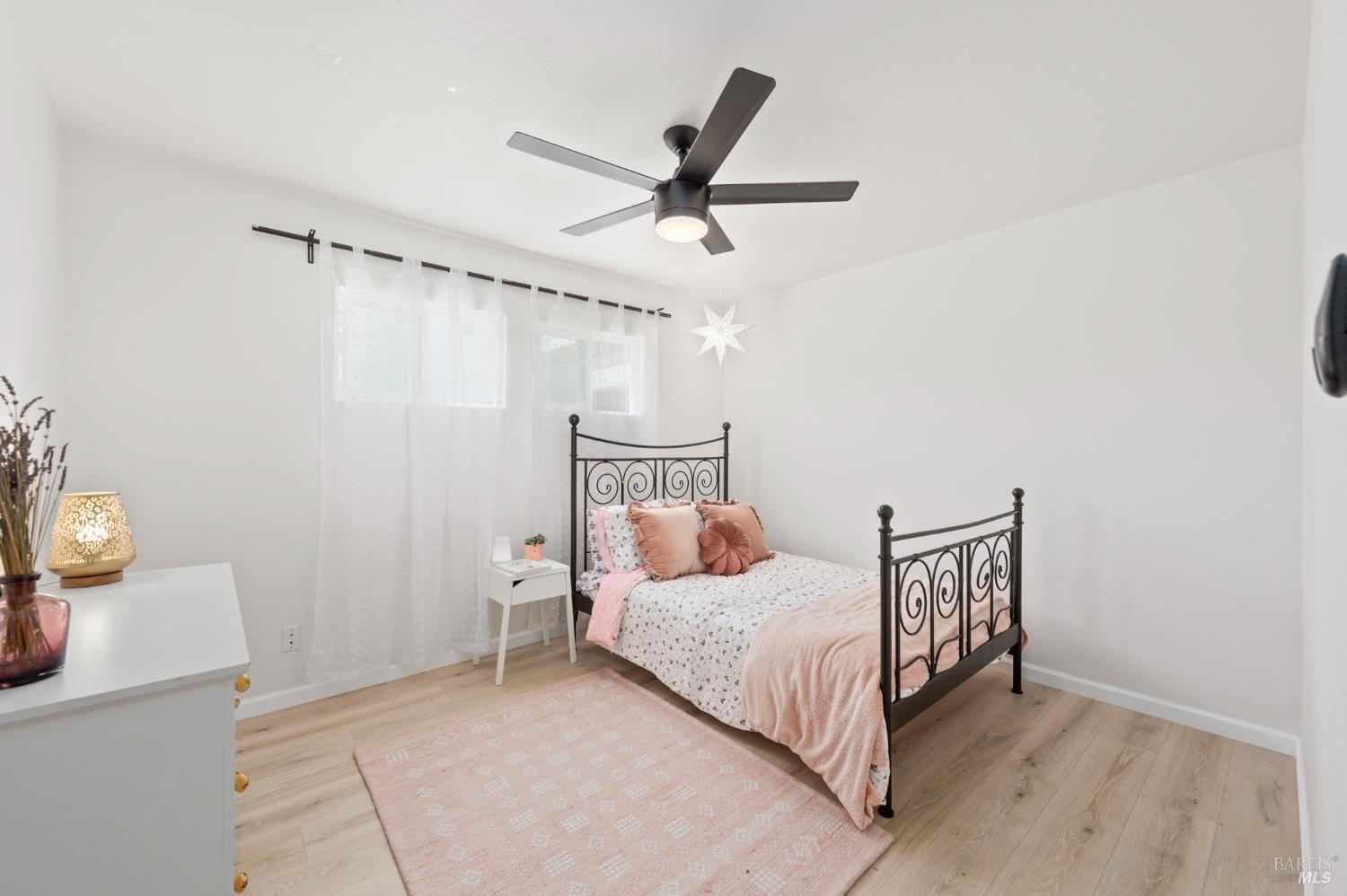 Detail Gallery Image 14 of 26 For 1162 San Domingo Dr, Santa Rosa,  CA 95404 - 3 Beds | 1 Baths