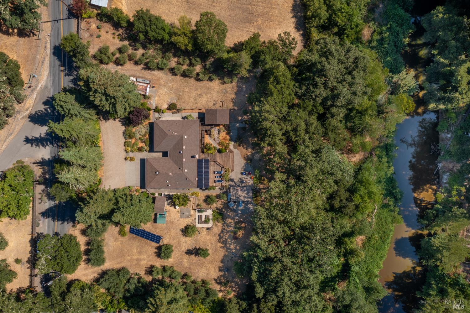 Detail Gallery Image 3 of 64 For 14856 Chalk Hill Rd, Healdsburg,  CA 95448 - 3 Beds | 2/1 Baths