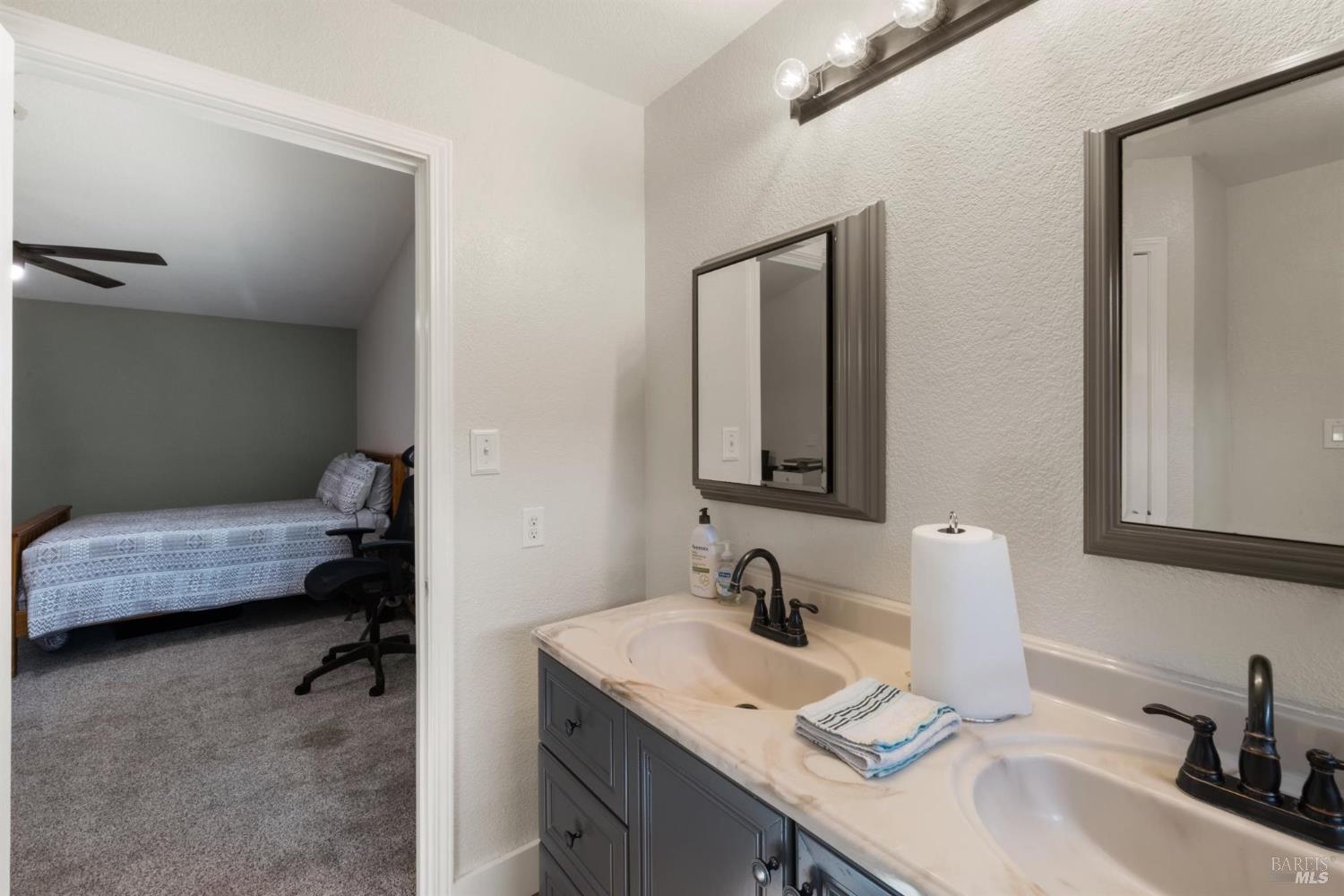 Detail Gallery Image 35 of 60 For 654 Rutgers St, Vacaville,  CA 95687 - 5 Beds | 3 Baths