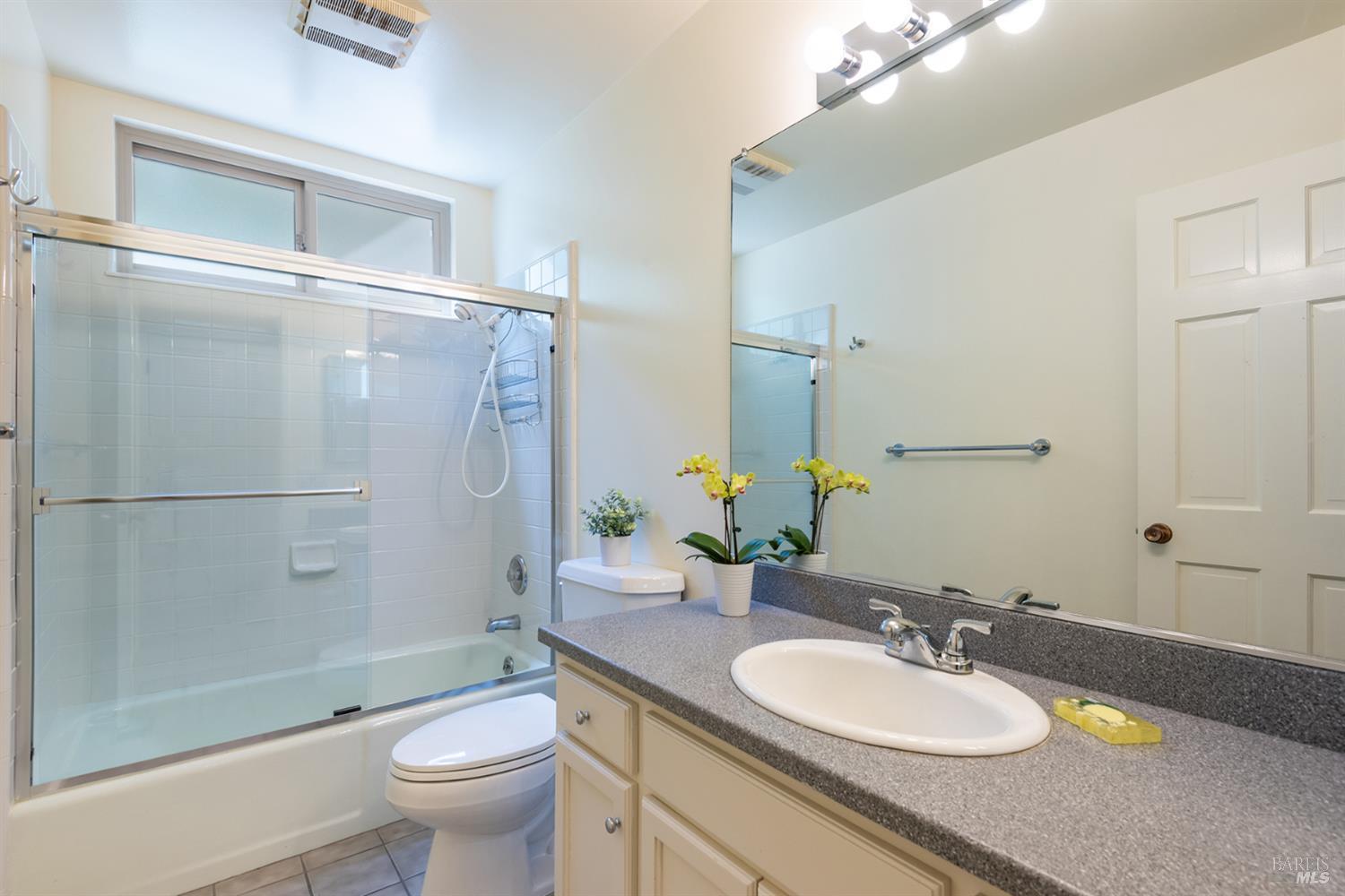 Detail Gallery Image 13 of 25 For 50 Palomino Cir, Novato,  CA 94947 - 3 Beds | 2/1 Baths