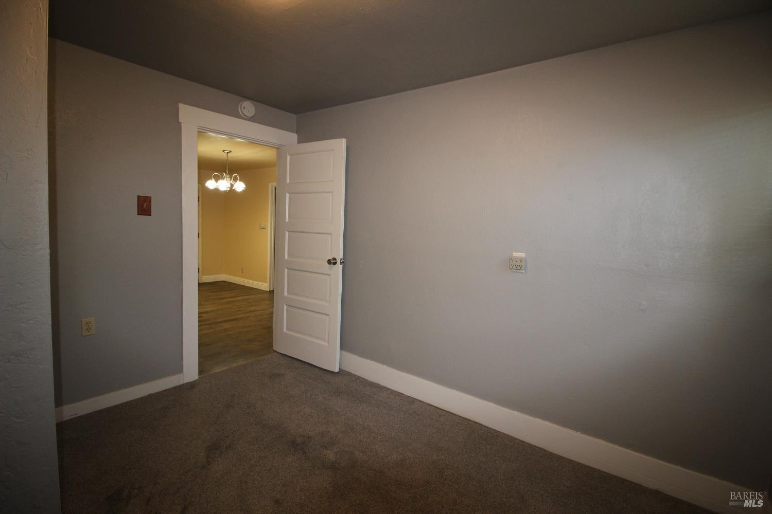 Detail Gallery Image 14 of 26 For 206 Woodrow Ave, Vallejo,  CA 94591 - 3 Beds | 2 Baths