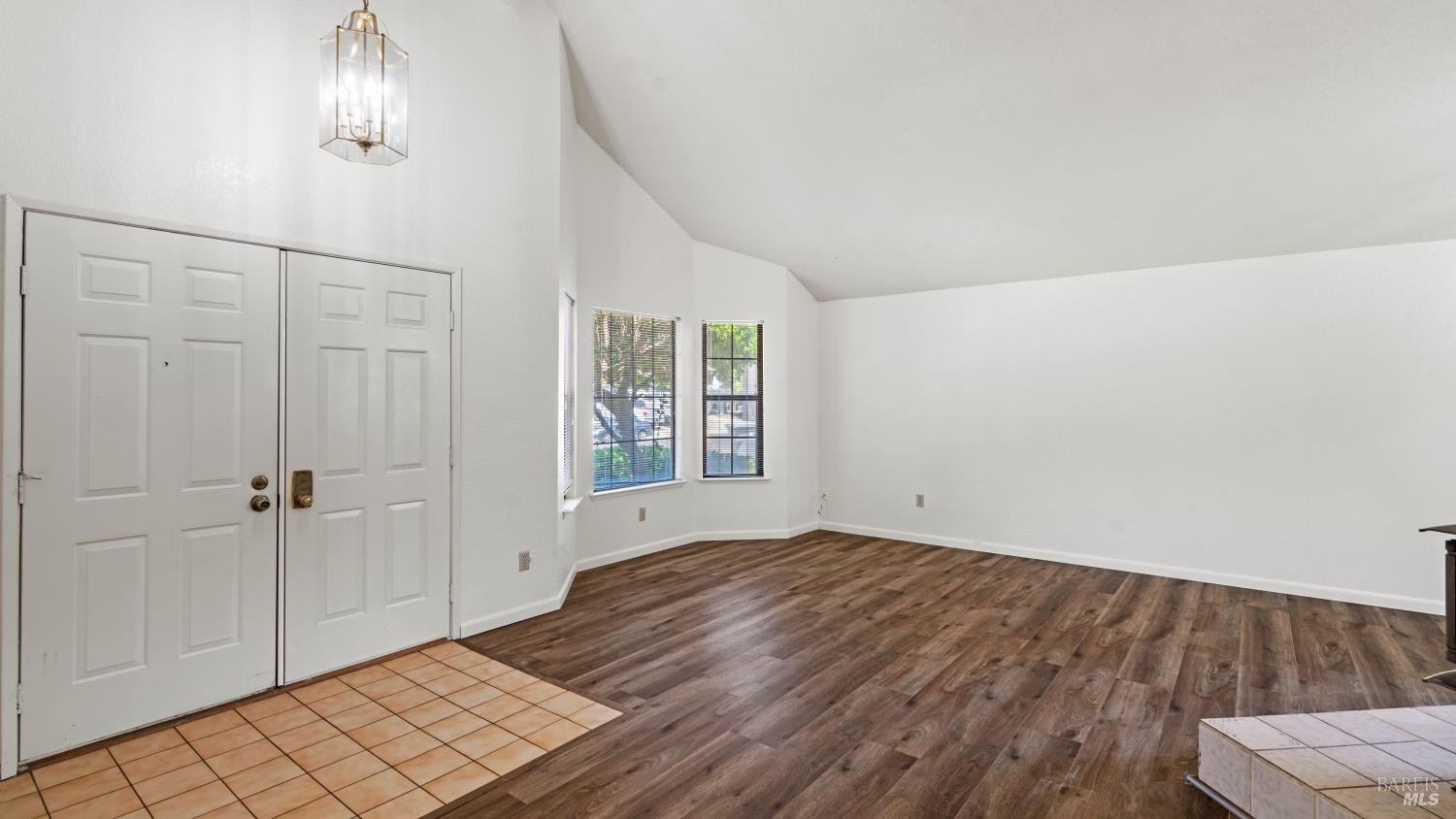 Detail Gallery Image 6 of 39 For 231 Park Ln, Vacaville,  CA 95687 - 3 Beds | 2/1 Baths
