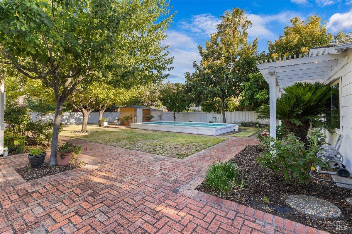 Detail Gallery Image 30 of 55 For 1819 Cedar St, Calistoga,  CA 94515 - 3 Beds | 2/1 Baths