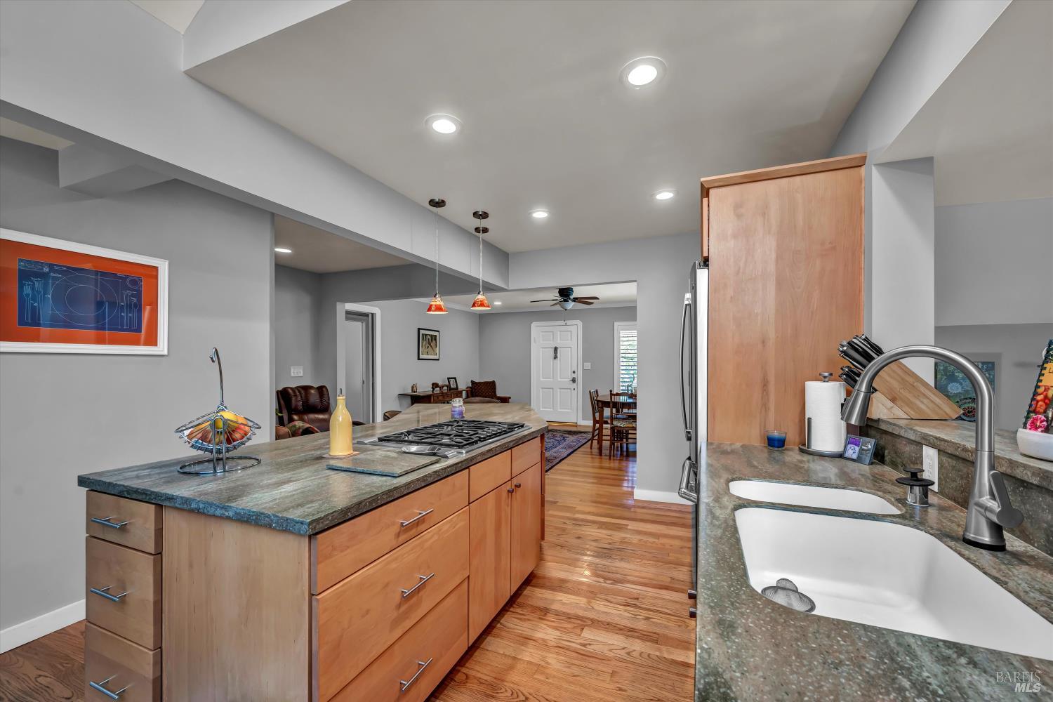 Detail Gallery Image 12 of 63 For 1015 Shetler Ave, Napa,  CA 94559 - 3 Beds | 2/1 Baths