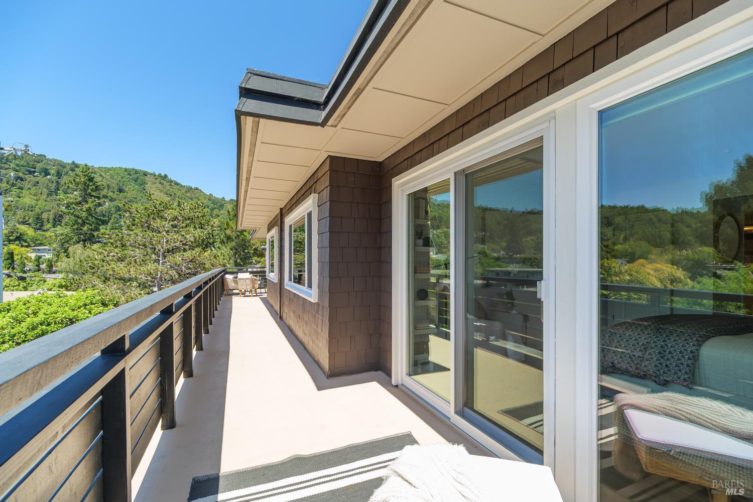 Detail Gallery Image 22 of 38 For 22 Redwood Ave, Corte Madera,  CA 94925 - 3 Beds | 2 Baths