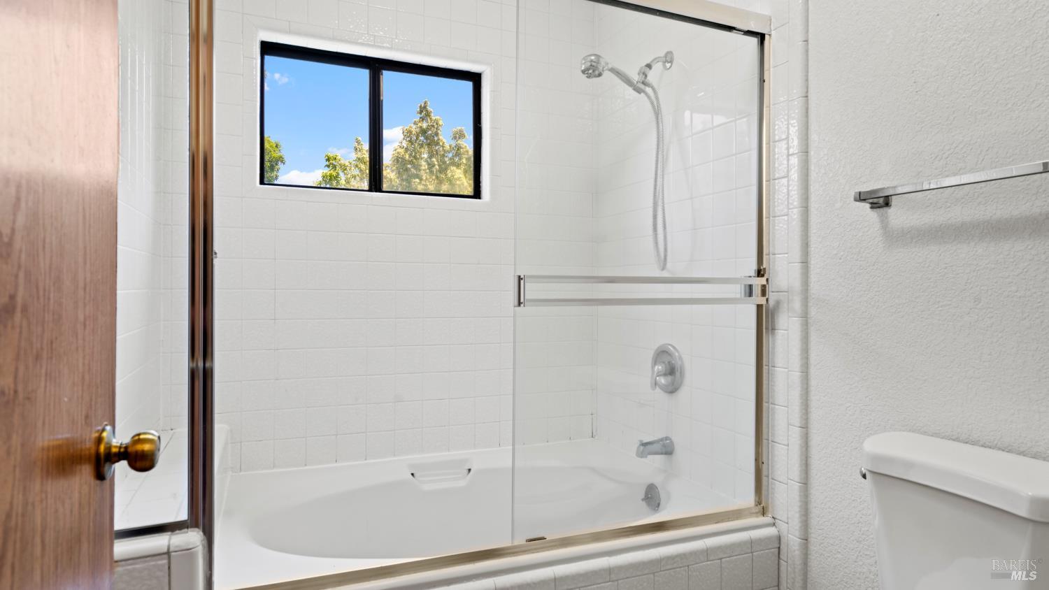 Detail Gallery Image 25 of 39 For 231 Park Ln, Vacaville,  CA 95687 - 3 Beds | 2/1 Baths