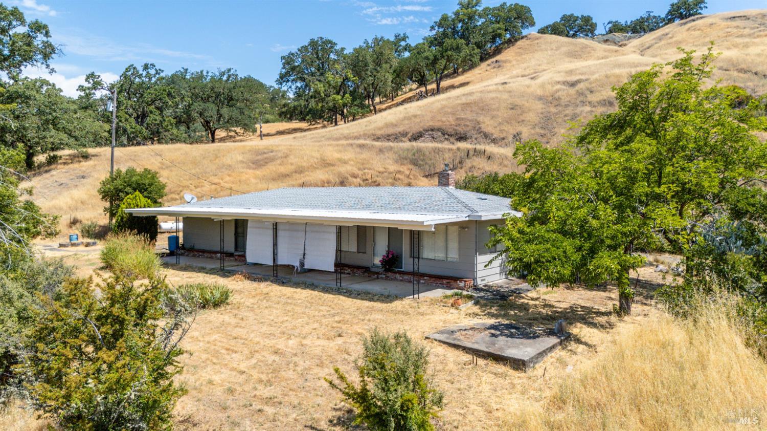 Detail Gallery Image 31 of 32 For 18201 S Highway 101 Unkn, Hopland,  CA 95449 - 3 Beds | 2/1 Baths