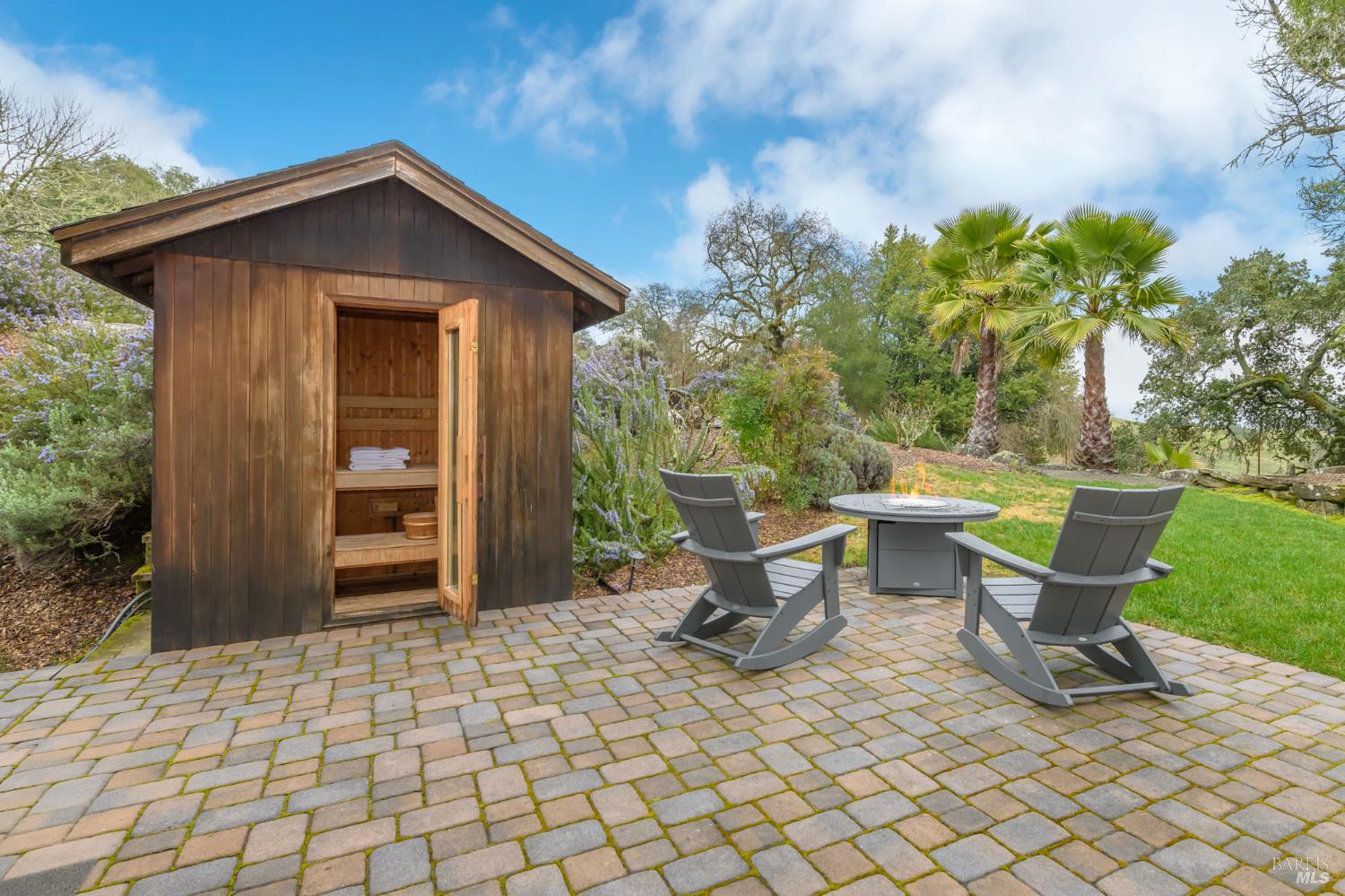Detail Gallery Image 48 of 58 For 2300 Mill Creek Ln, Healdsburg,  CA 95448 - 3 Beds | 3 Baths