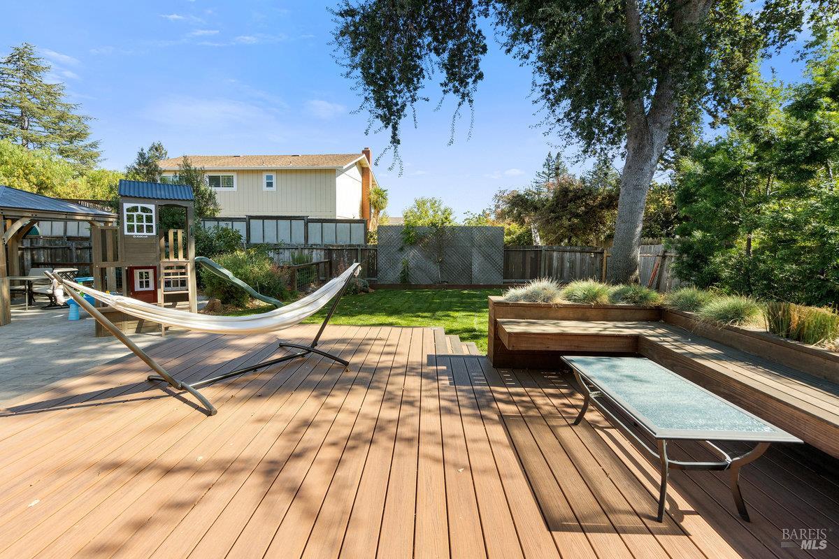 Detail Gallery Image 24 of 32 For 10 Margory Ct, Novato,  CA 94947 - 3 Beds | 2 Baths