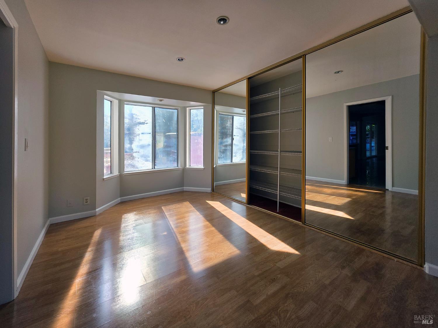 Detail Gallery Image 6 of 27 For 1379 Shea Ter, Vallejo,  CA 94591 - 4 Beds | 2/1 Baths