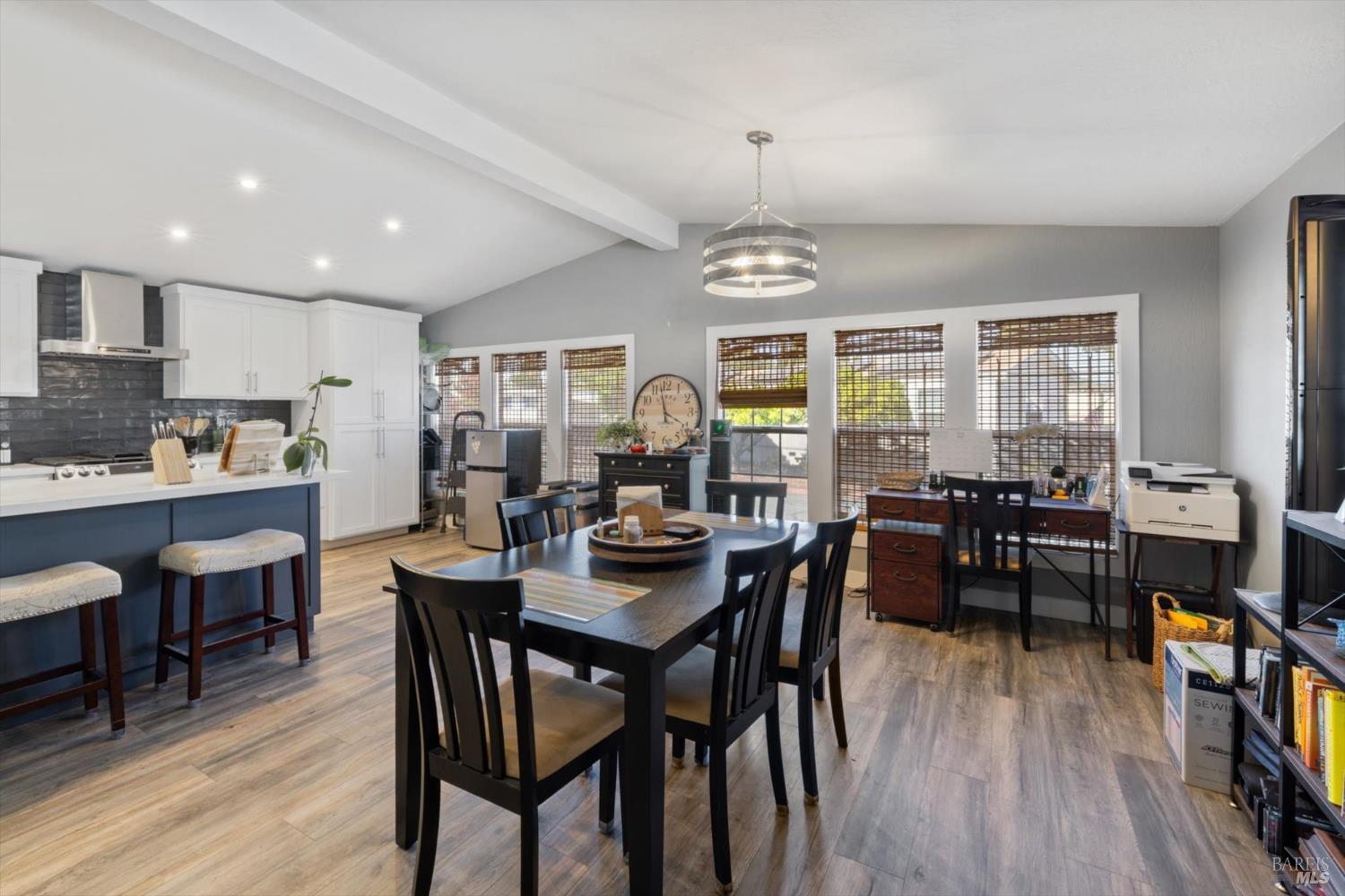 Detail Gallery Image 5 of 20 For 137 Lemon Tree Cir, Vacaville,  CA 95687 - 2 Beds | 2 Baths