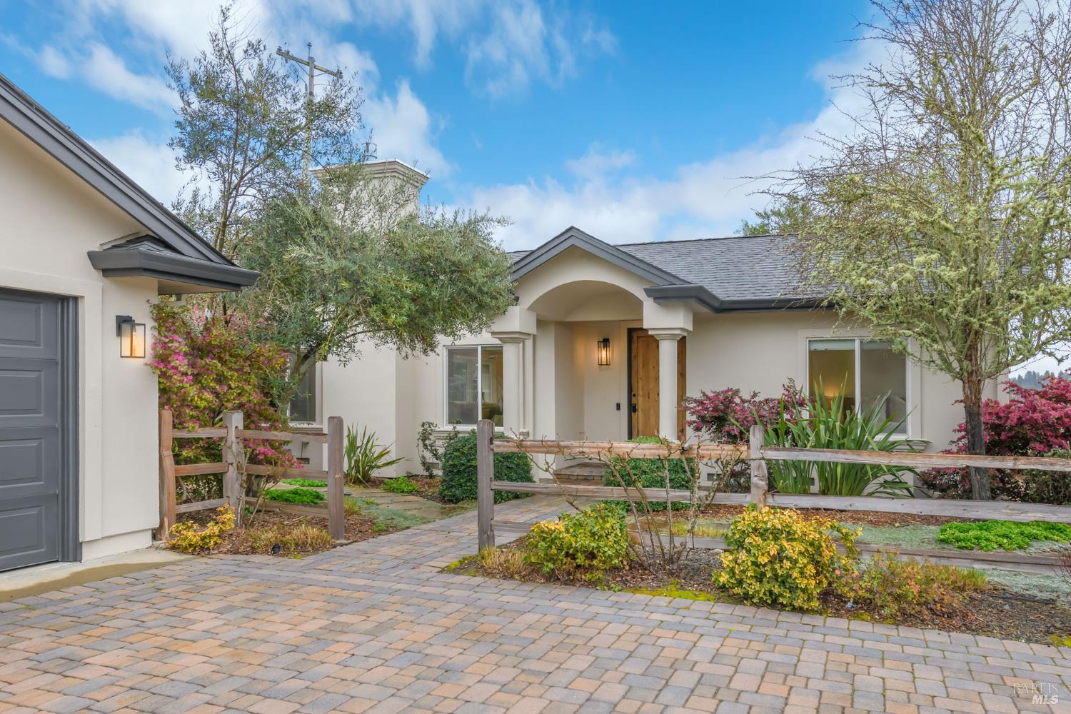 Detail Gallery Image 3 of 58 For 2300 Mill Creek Ln, Healdsburg,  CA 95448 - 3 Beds | 3 Baths