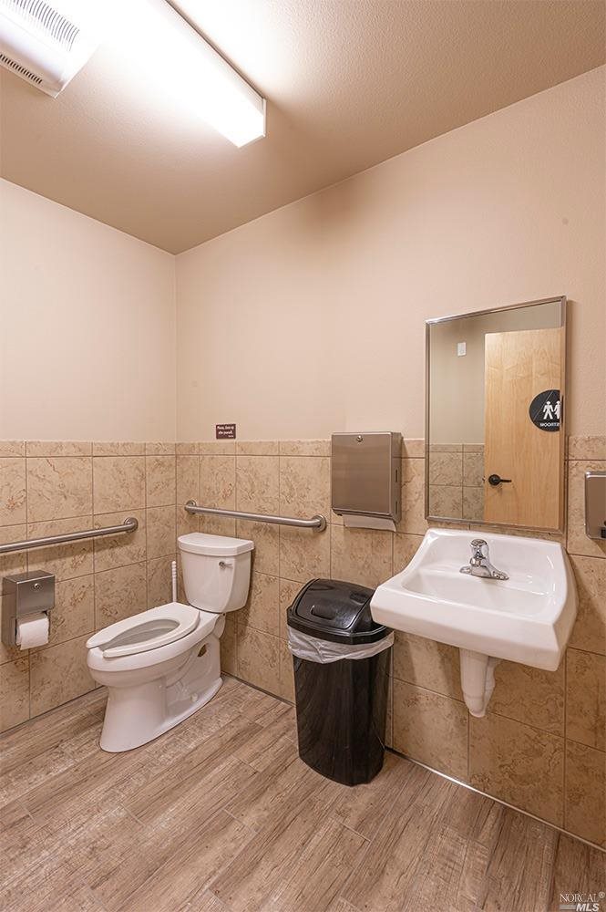 Detail Gallery Image 9 of 14 For 4863 Old Redwood Hwy #F,  Santa Rosa,  CA 95403 - – Beds | – Baths