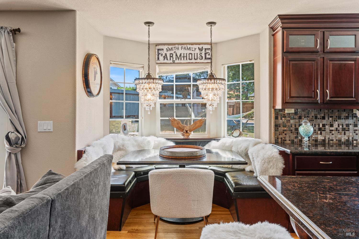 Detail Gallery Image 10 of 35 For 8621 Uva Dr, Redwood Valley,  CA 95470 - 3 Beds | 3 Baths