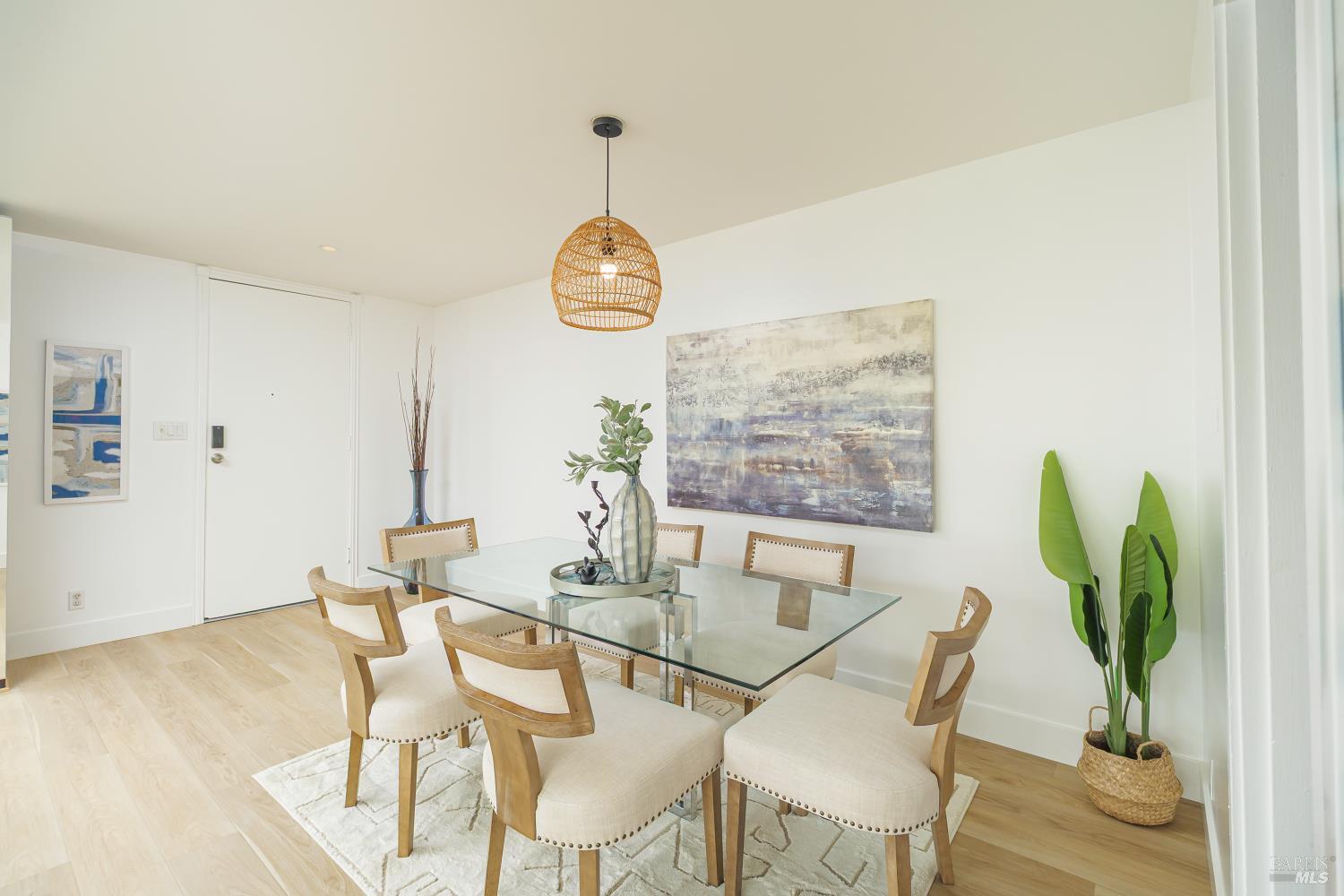 Detail Gallery Image 5 of 29 For 4221 Shelter Bay Ave, Mill Valley,  CA 94941 - 2 Beds | 2 Baths