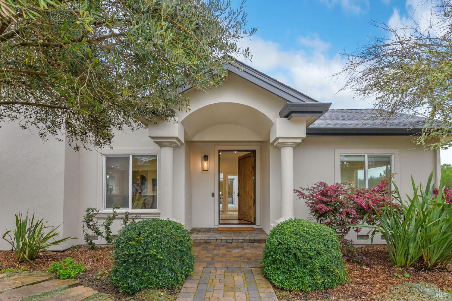 Detail Gallery Image 4 of 58 For 2300 Mill Creek Ln, Healdsburg,  CA 95448 - 3 Beds | 3 Baths